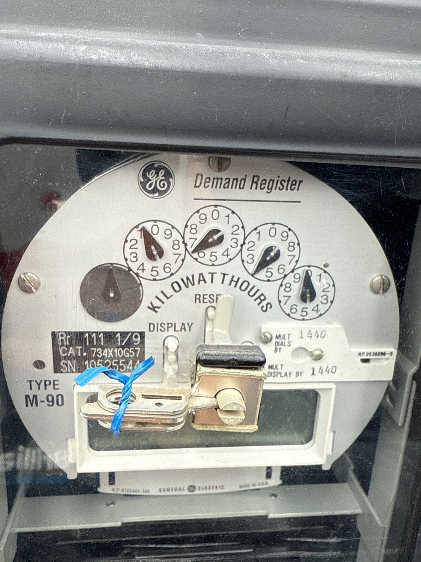 GE 703X67G160 2 Stator Watthour Meter 120V 60Hz DSM-65 Relay M-90 Kilowatthour Used