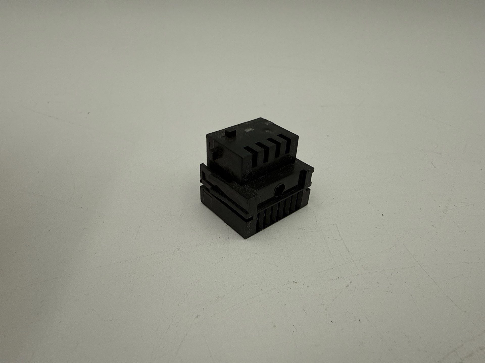 GE SRPF250A100 Rating Plug 100A SRPF250 100 Amp Frame SFDA SFHA SFLA SFPA Used