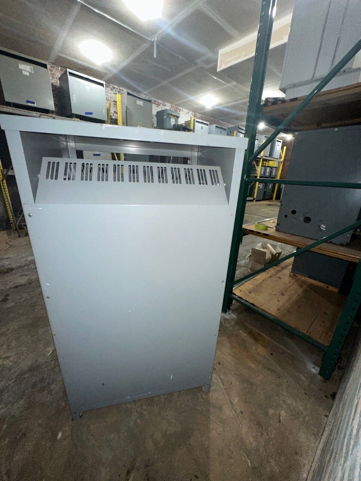 Eaton V48M28T22L Used