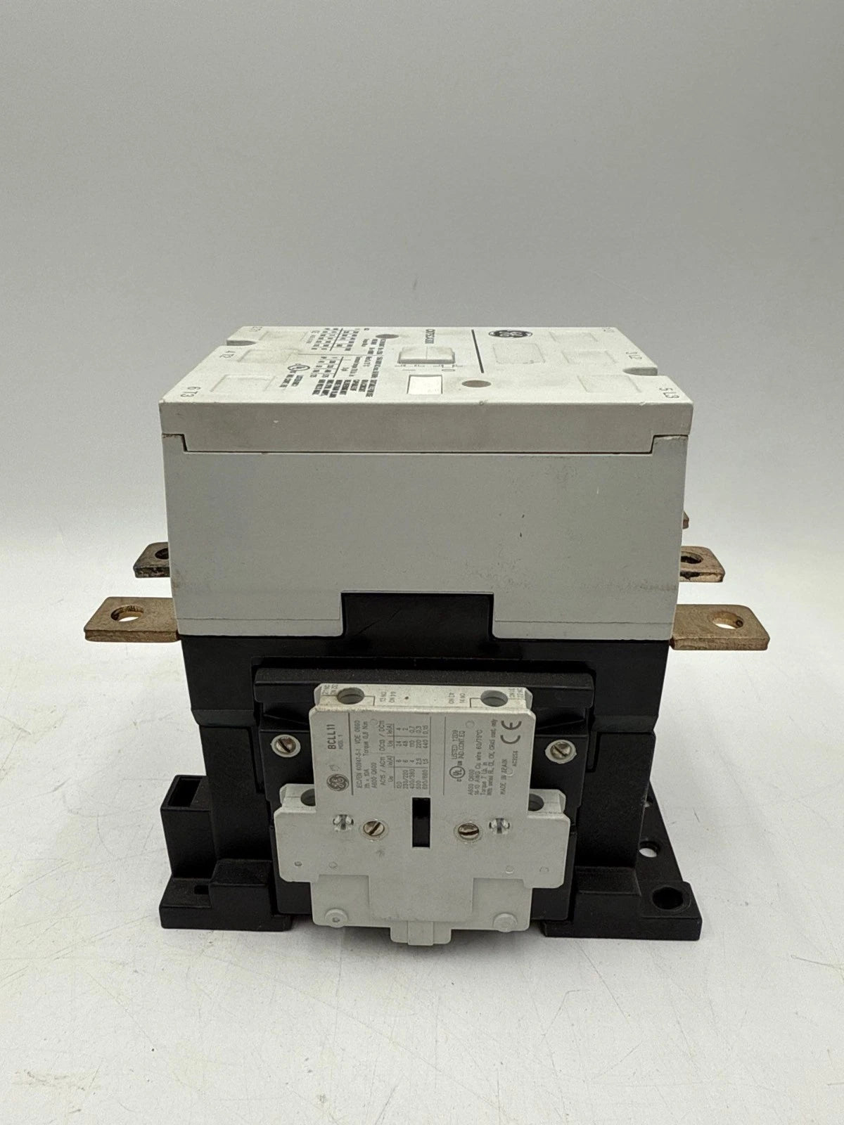 GE CK75CA300 Contactor 150A 3P 600V 3PH 125HP Coil 110/120V C12168J Used