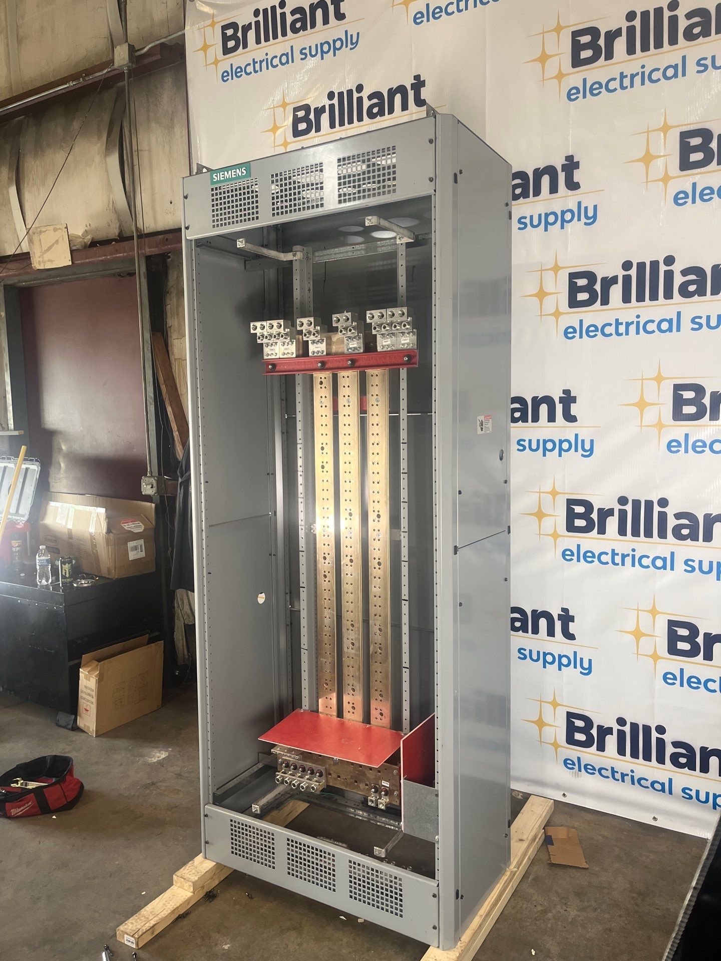 Siemens SB Switchboard 2000A 480/277V 3PH 4W MLO Indoor Encl 2000 Amp Used