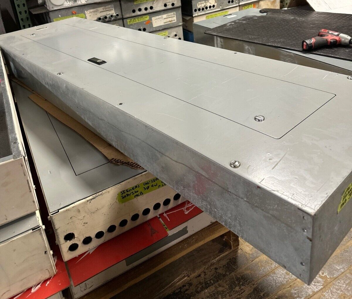 Cutler Hammer PRL1A Panelboard 250A 120/208V 3PH 4W 42Cir Indoor Encl MCB JD3250 P126 Used