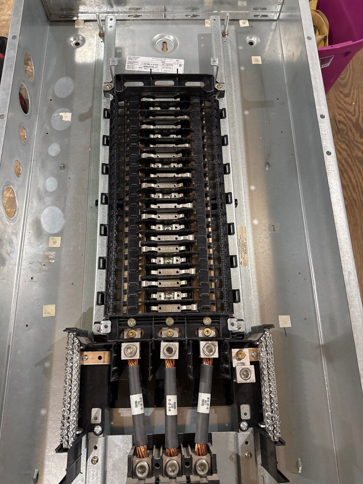 Square D NQ442L2C NQ Panelboard 225A 240V 3PH 4W 42 Cir Indoor Encl MCB QJL32150 P655 Used