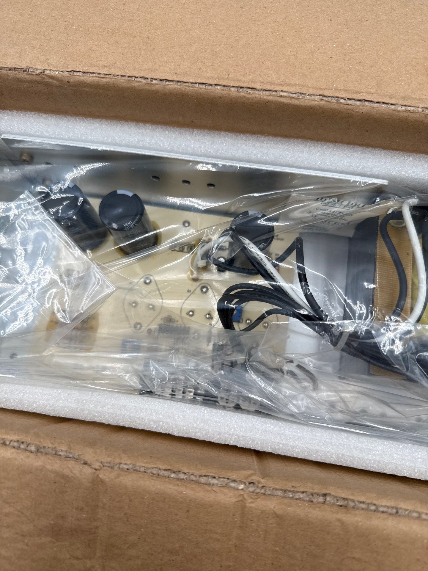 Emerson Sola HD Linear DC Power Supply SLS-24-072T 24VDC 7.2A New