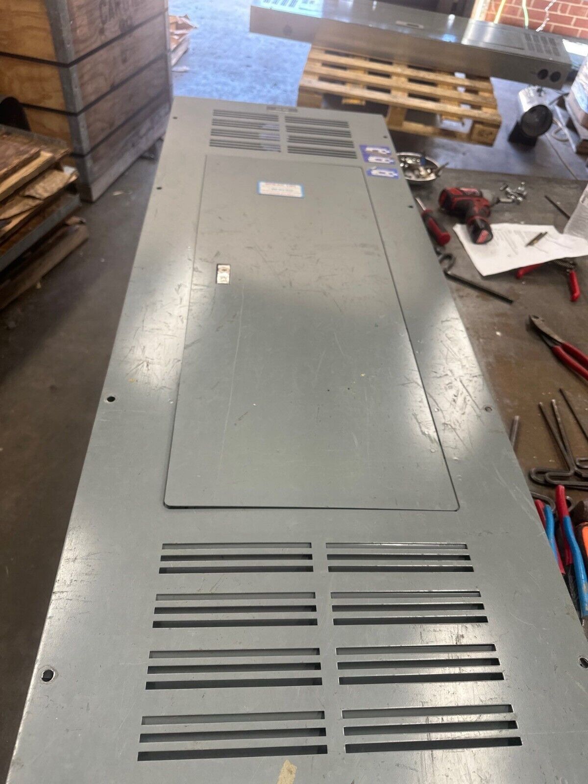 Square D NF Panelboard 400A 600Y/347V 3PH 4W MLO 42 Circuit Main Lug Indoor Encl P375 Used