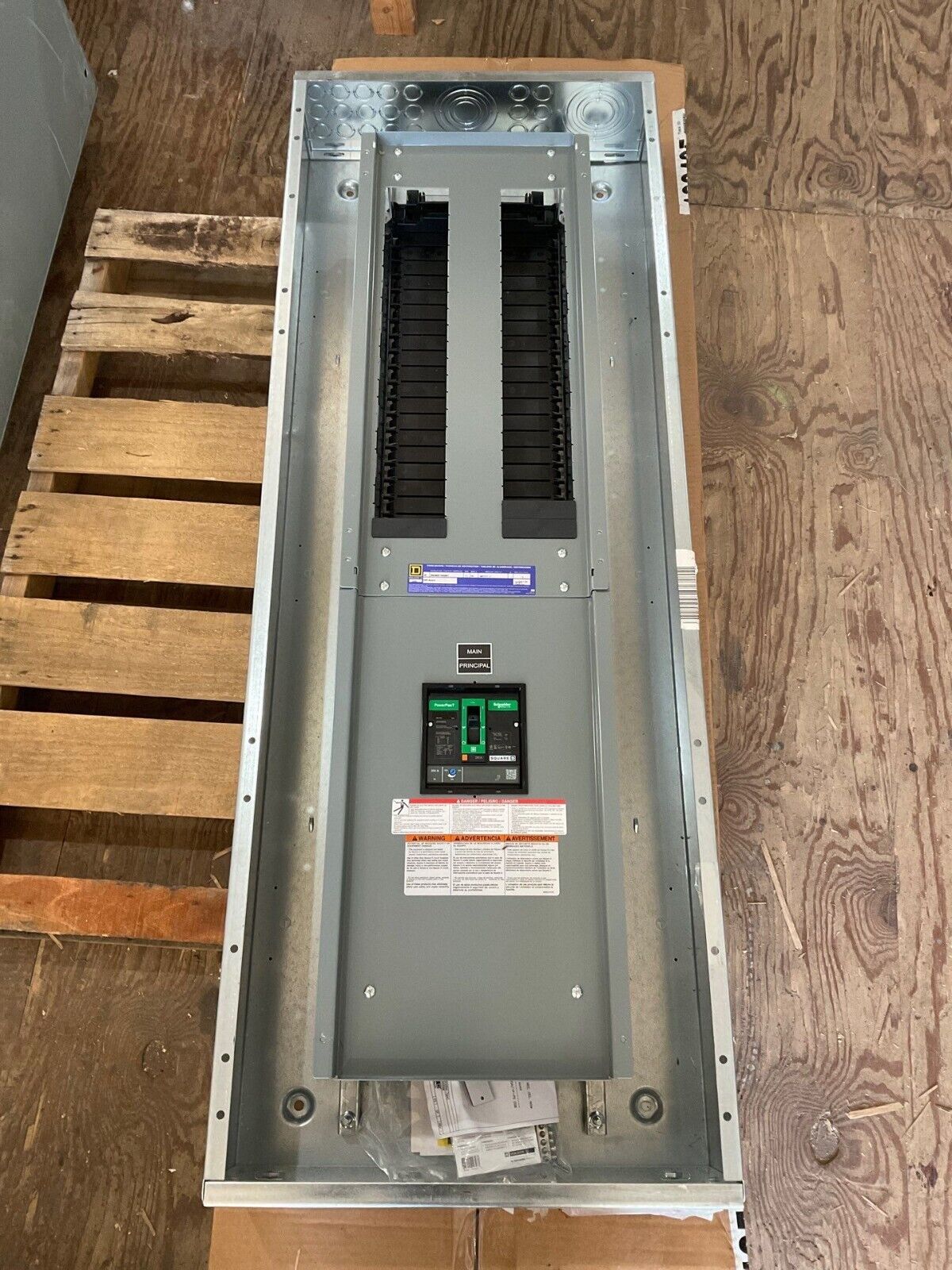 Sq D NF Panelboard 250A 480/277V 3PH 4W 42 Cir Main JDP36250 MCB Indoor Encl P676 New