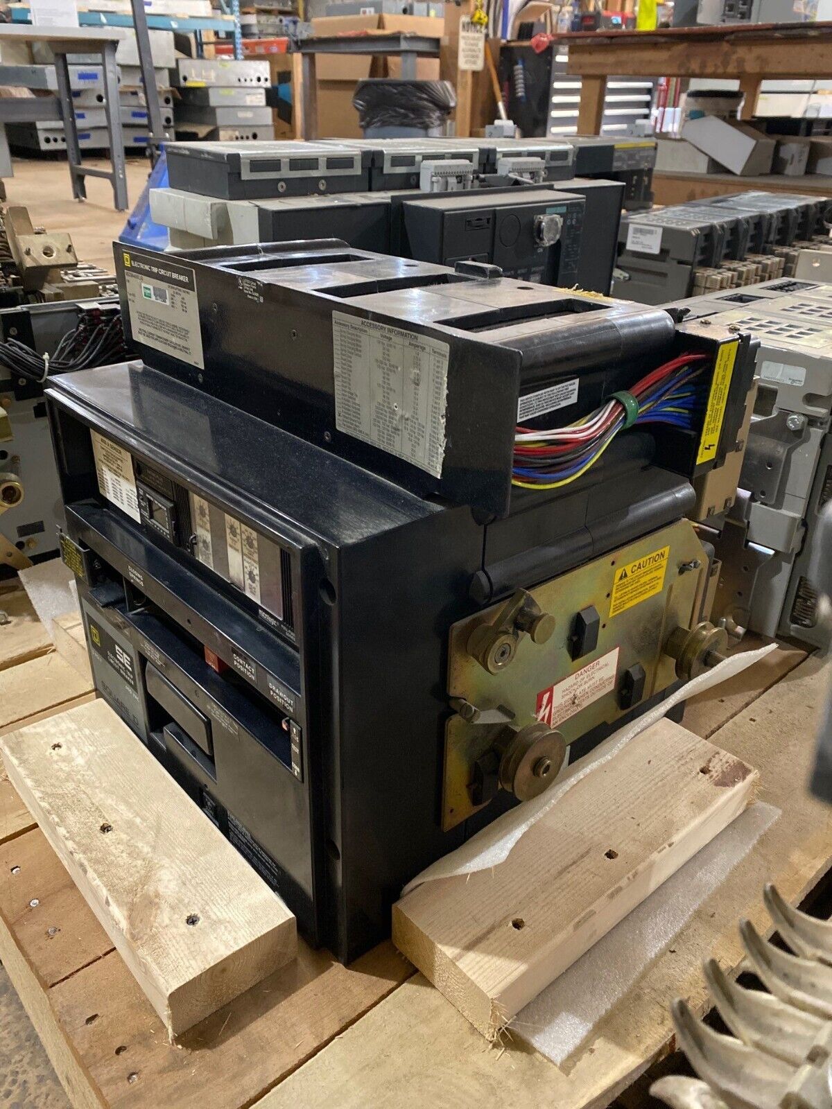 Square D SED364000LIG Used