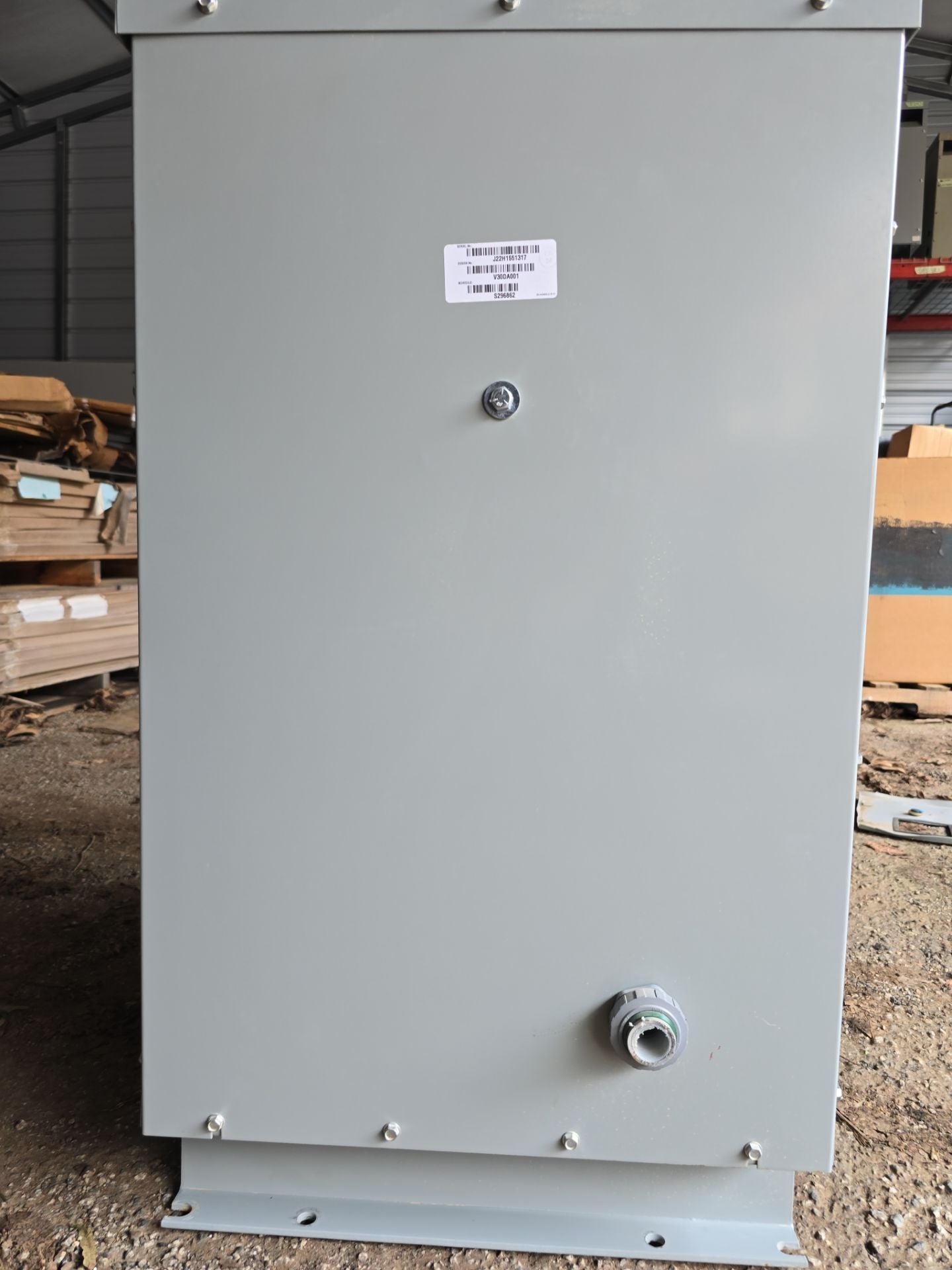 30kVA Eaton V48M28T3016 Transformer Pri 480V Sec 208/120V 3PH Indoor T275 G02S04 Used