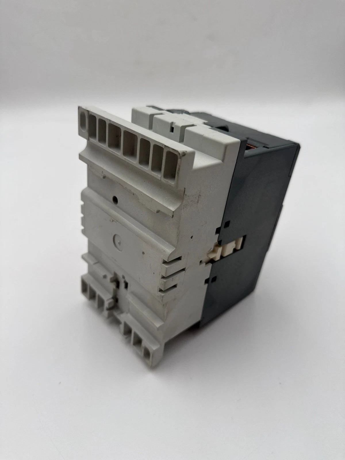 ABB A95-30 Contactor 145A 3P 600V 3PH 75HP Coil 220-230V 50Hz 230-240V 60Hz Used