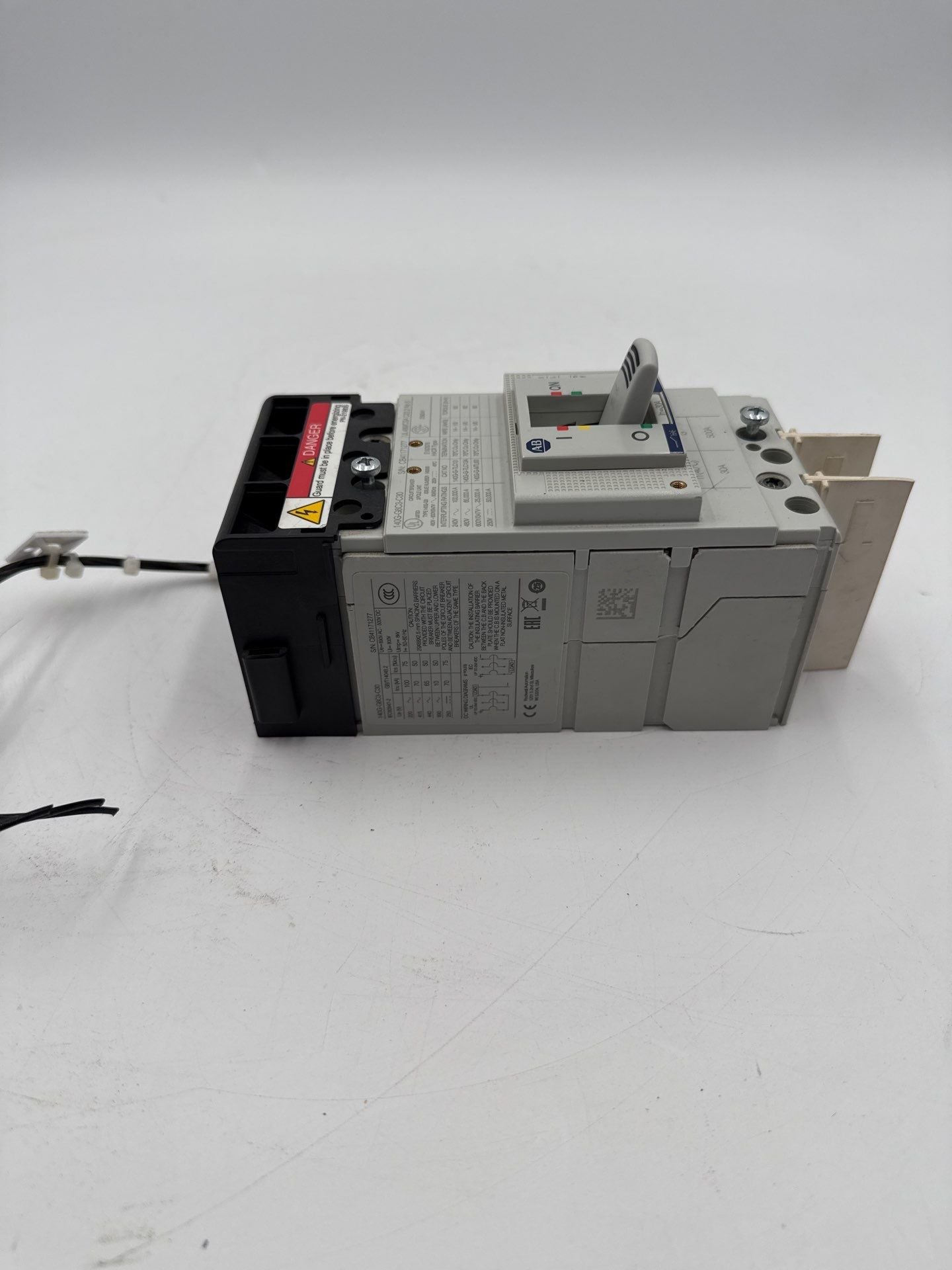 Allen Bradley 140G-G6C3-C30 Circuit Breaker 30A 3P 600V 140G 30 Amp 3 Pole Used