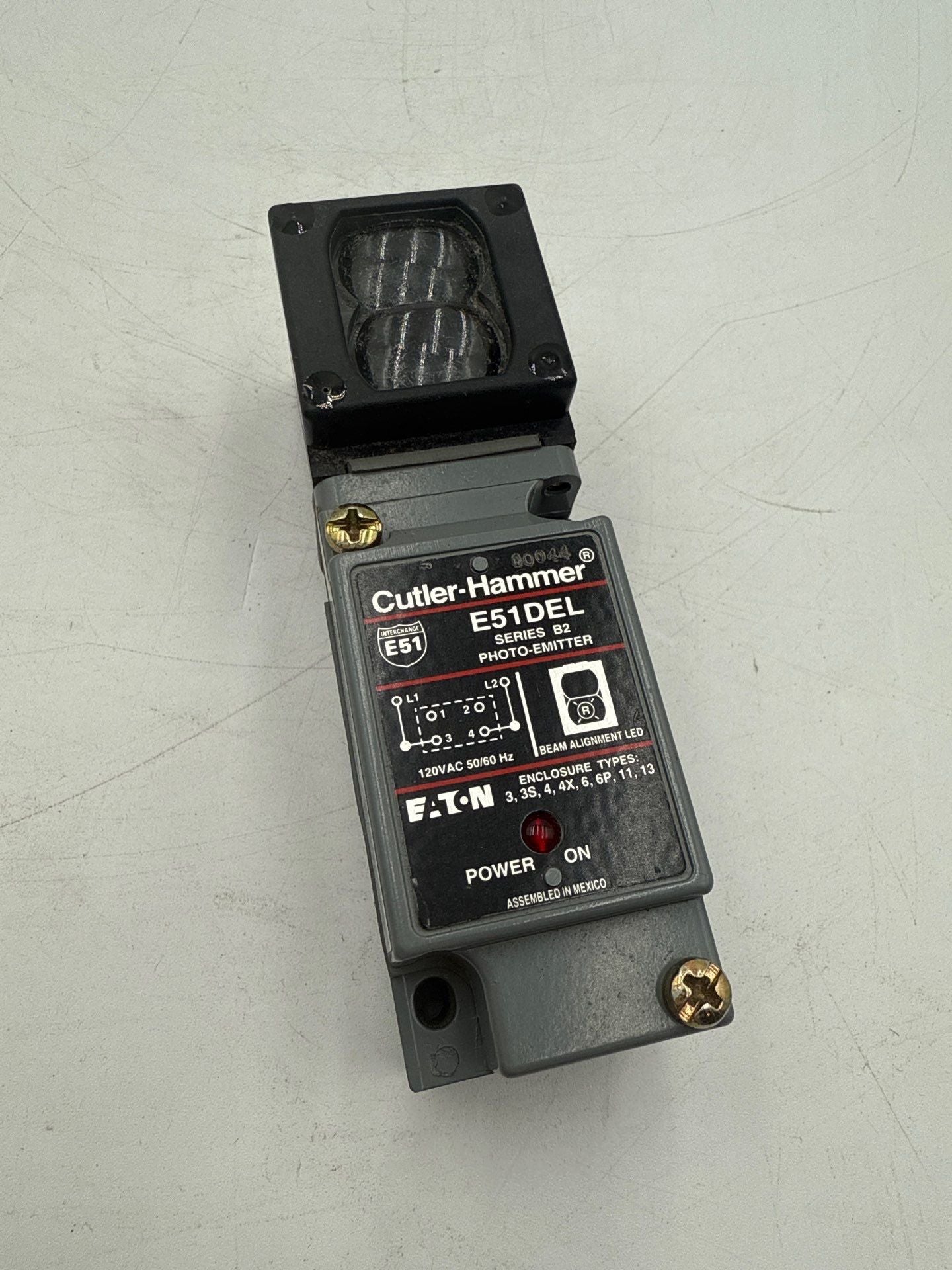 Cutler Hammer E51DEL Thru-Beam Head & Body Photoelectric Switch New