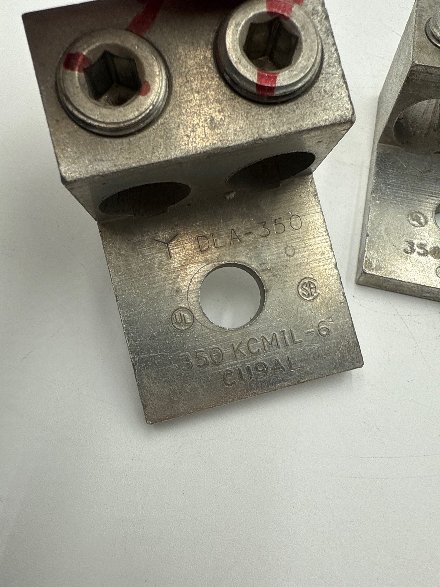 ILSCO DLA-350 350 KCMIL-6 CU9AL Lug Connector (set of 3) Used
