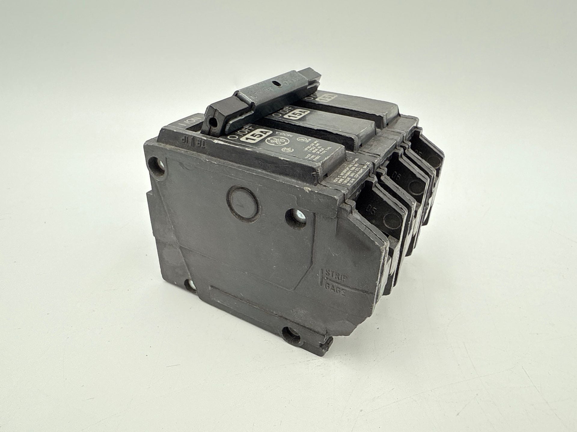 GE THQL32015 Plug On Circuit Breaker 15A 3P 240V THQL 15 Amp 3 Pole Used