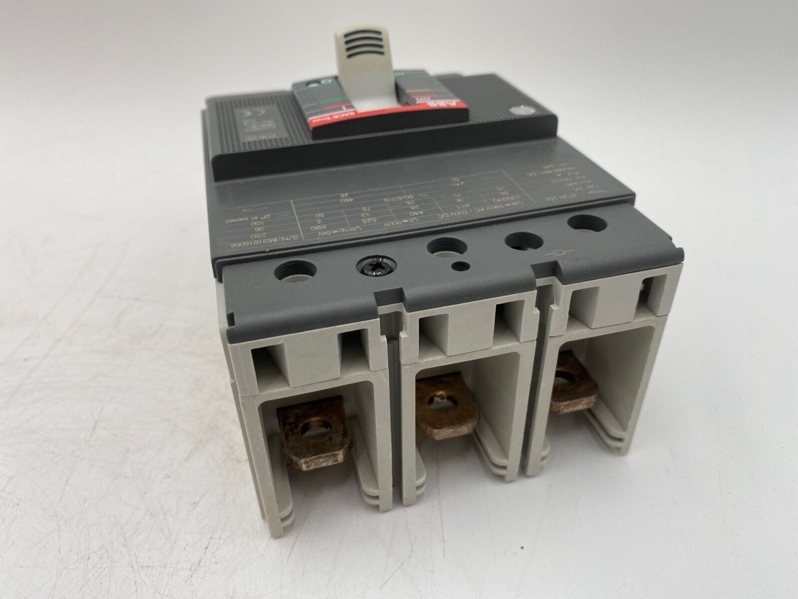 ABB XT3NE3200AFF000XXX New