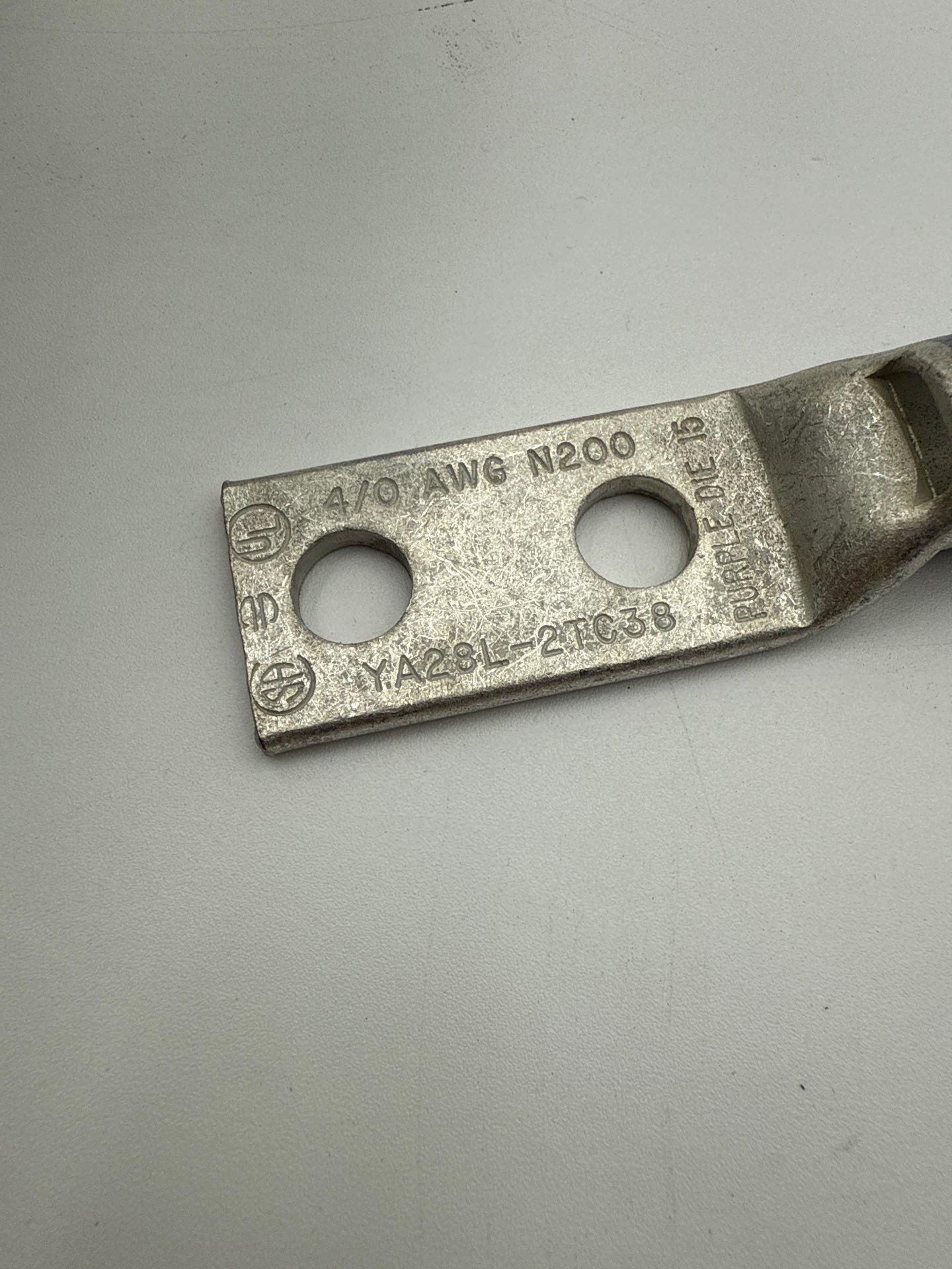 10PC Burndy YA28L-2TC38 4/0 AWG N200 Copper 2-Hole Compression Terminal New