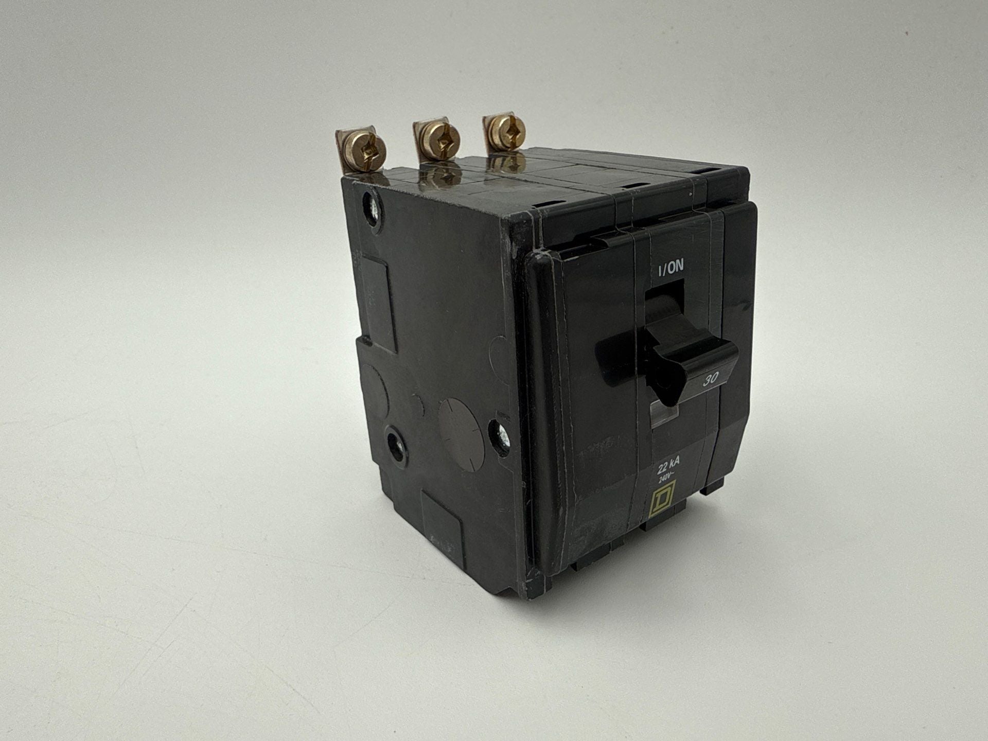 Square D QOB330VH Circuit Breaker 30A 3P 240V 22kA 30 Amp 3 Pole Bolt On New