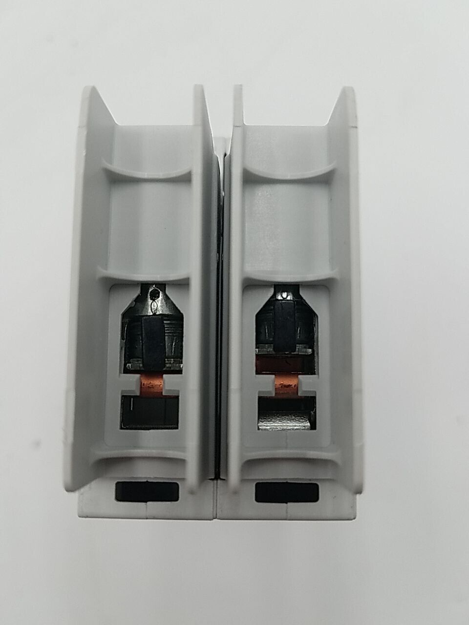 Allen-Bradley 1489-M2D070 New