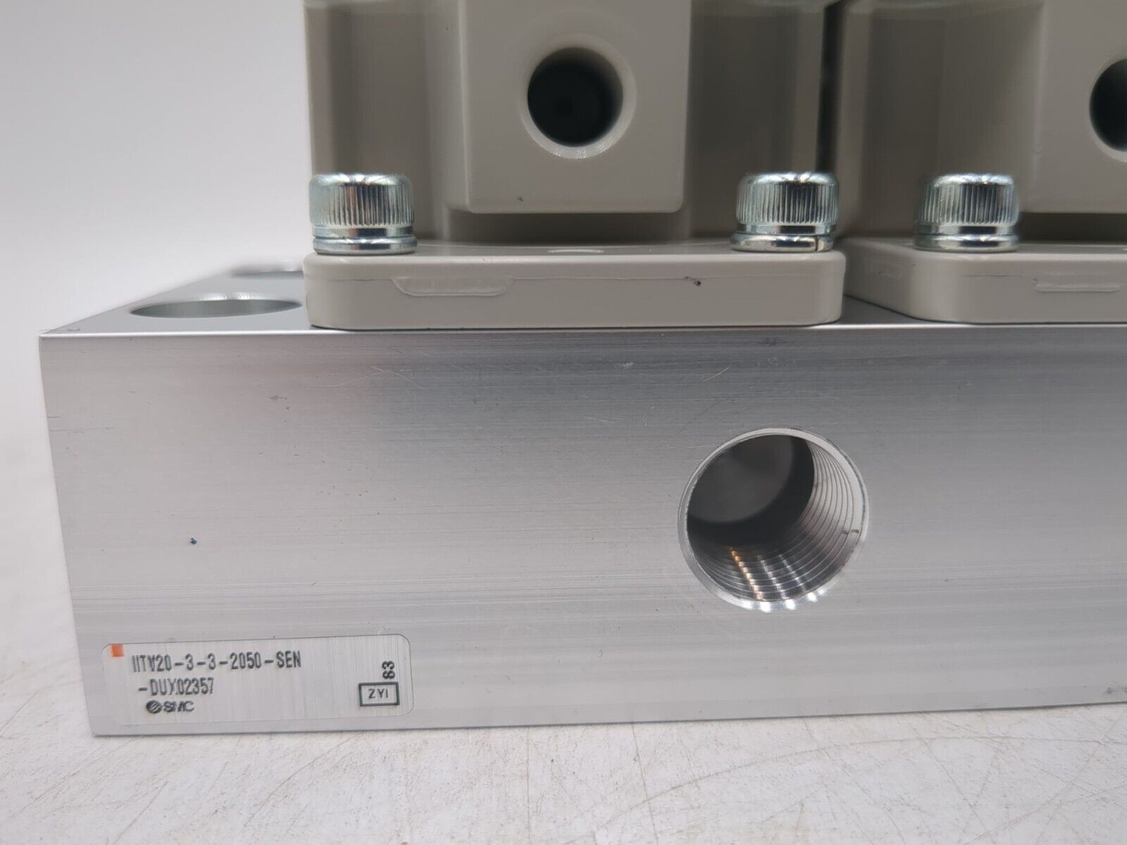 SMC IITV20-3-3-2050-SEN-DUX02357 New