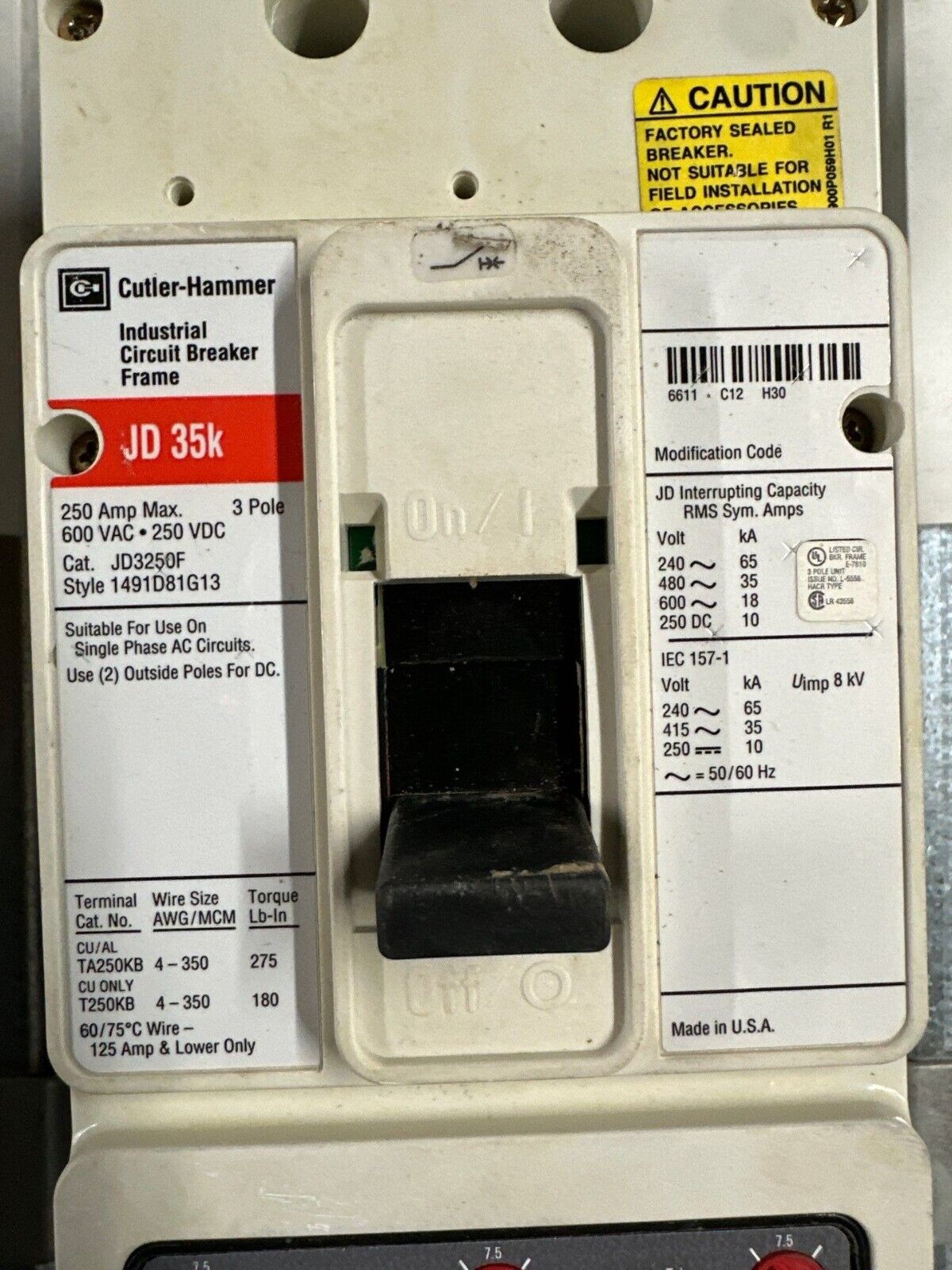 Cutler Hammer PRL1A Panelboard 250A 120/208V 3PH 4W 42Cir Indoor Encl MCB JD3250 P126 Used