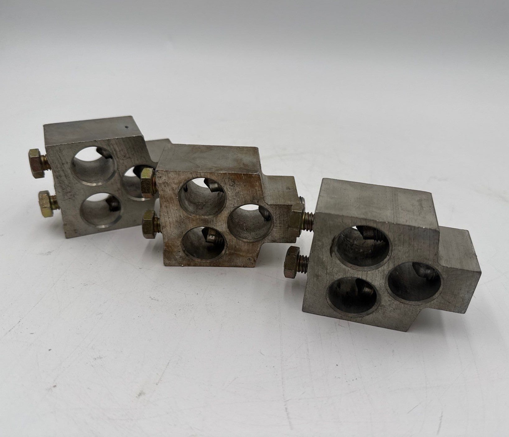 Square D AL900MA Lug Kit 3/0-500kcmil MAL 3 Piece Lugs Terminal Used