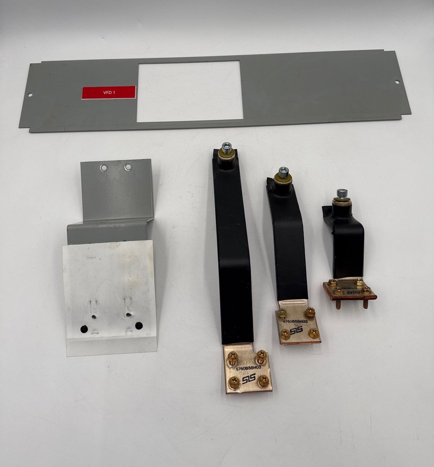 Eaton KPRL4LG 600A Mounting Kit 3P 600V 600 Amp LGH LGE Breakers Single 25" Used