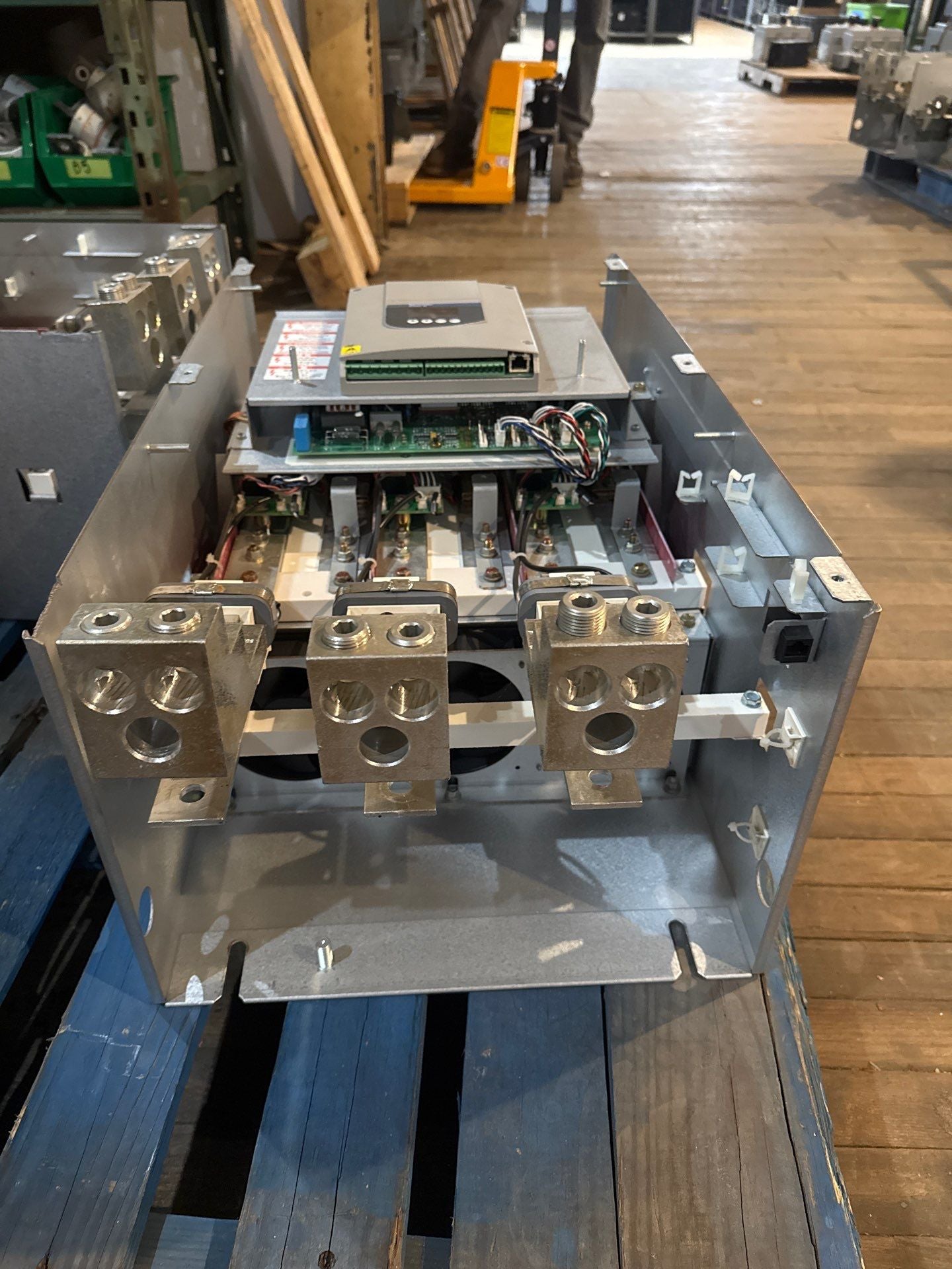 SCHNEIDER ELECTRIC ATS48C59YU UNTESTED FOR PARTS OR REPAIRS Used