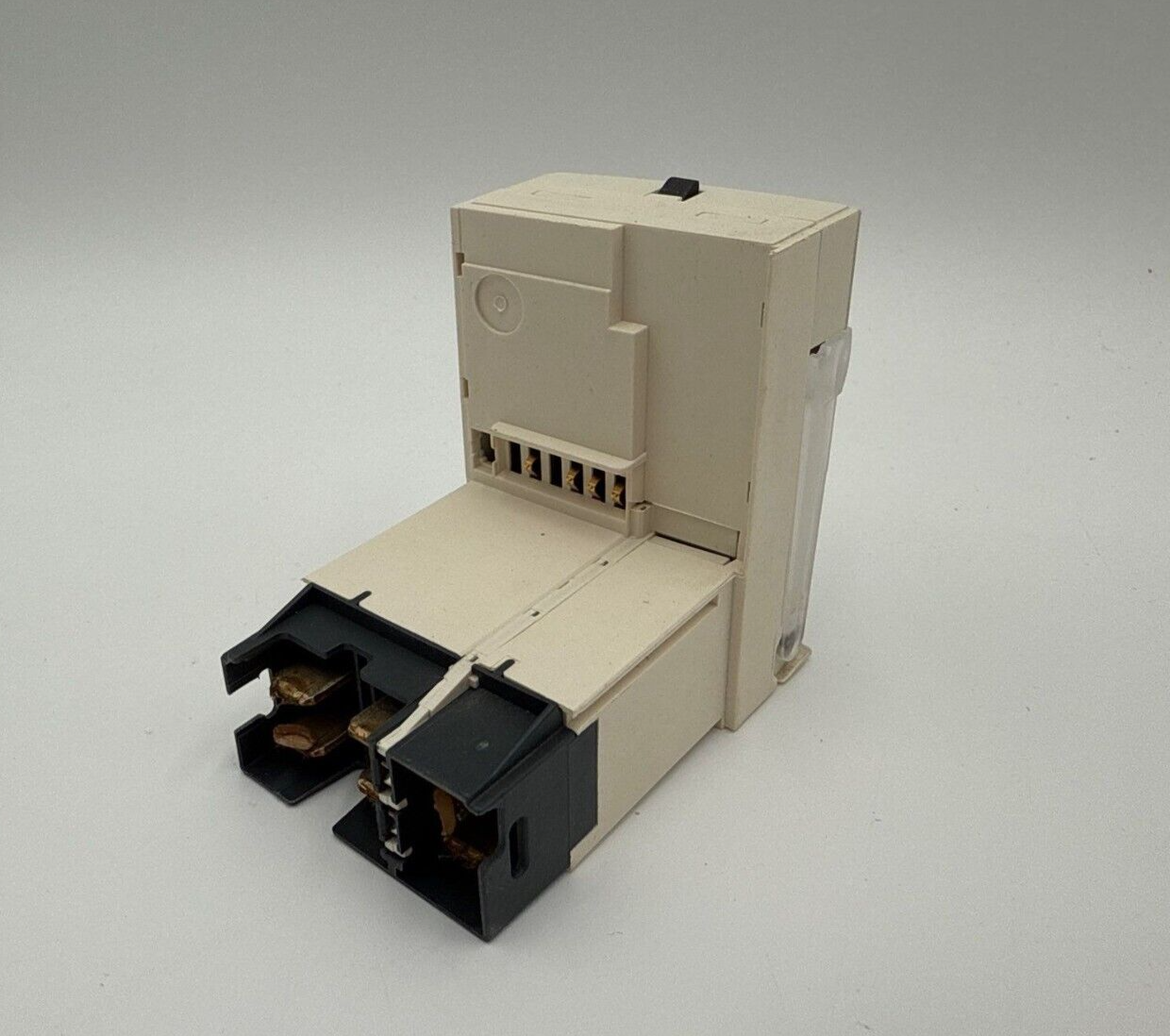 Schneider LUCA12FU New