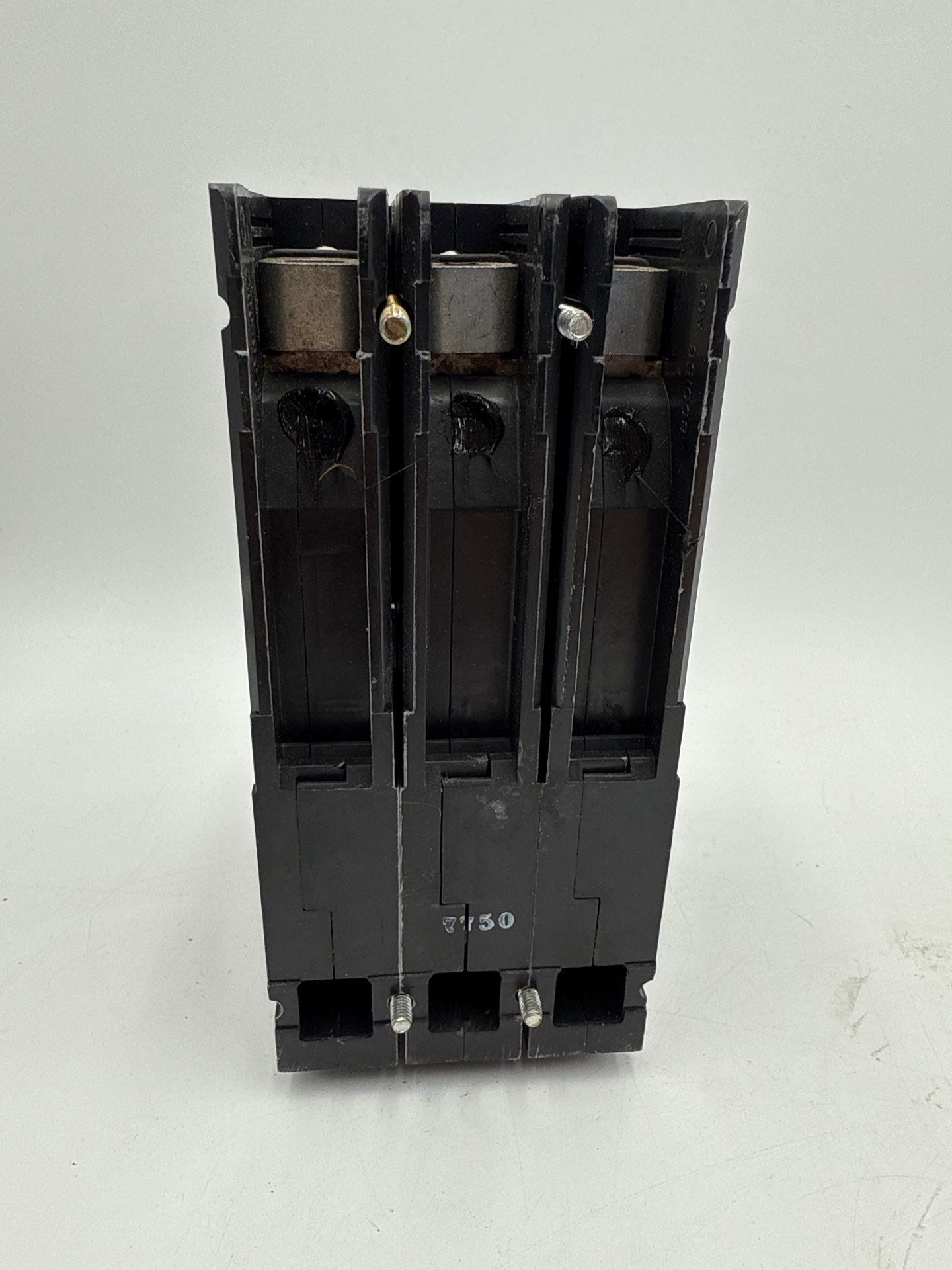 Siemens HHED63B030 Bolt On Circuit Breaker 30A 3P 600V 30 Amp 3 Pole HHED6 Used