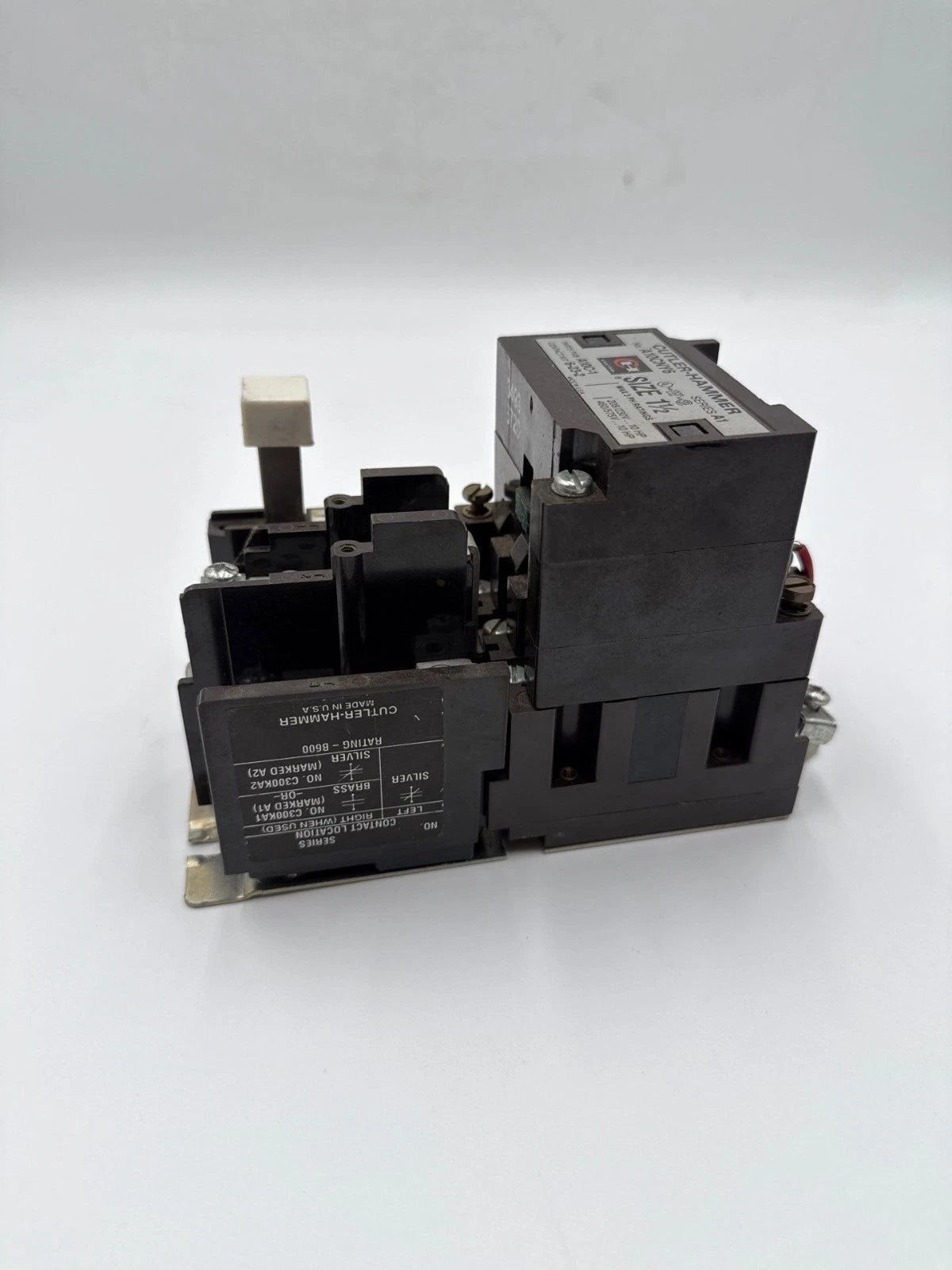 Cutler Hammer A10CNY6 Starter NEMA Size 1.5 1-1/2 10HP 3P 600V Coil 220/240V Used