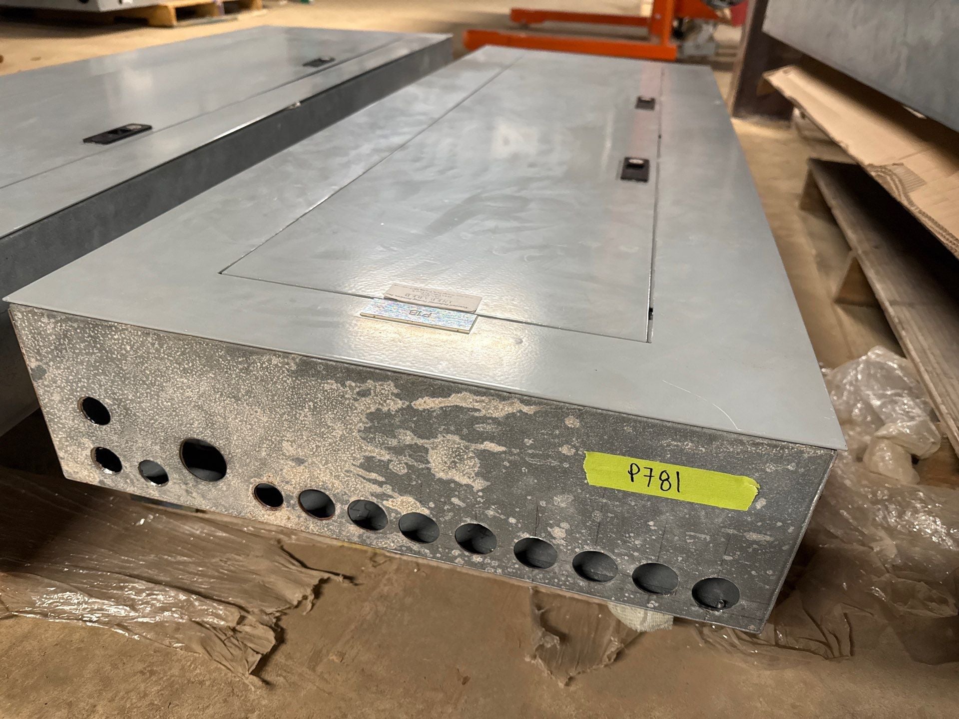 GE AQF3424MBX Panelboard 400A 208/120V 3PH 4W MLO Panel 400 Amp 42 Circuit P781 Used