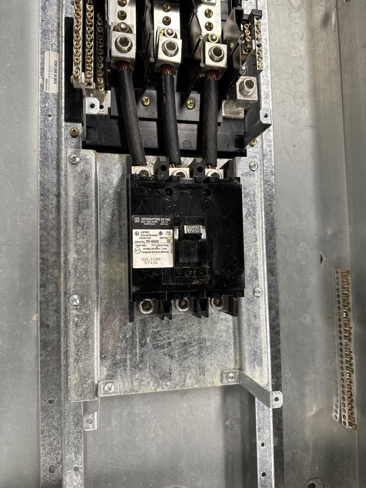 Square D NQOD442M225 Panelboard 225A 208/120V 3PH MCB Indoor Encl 42 Cir Q2L3100 P371 Used