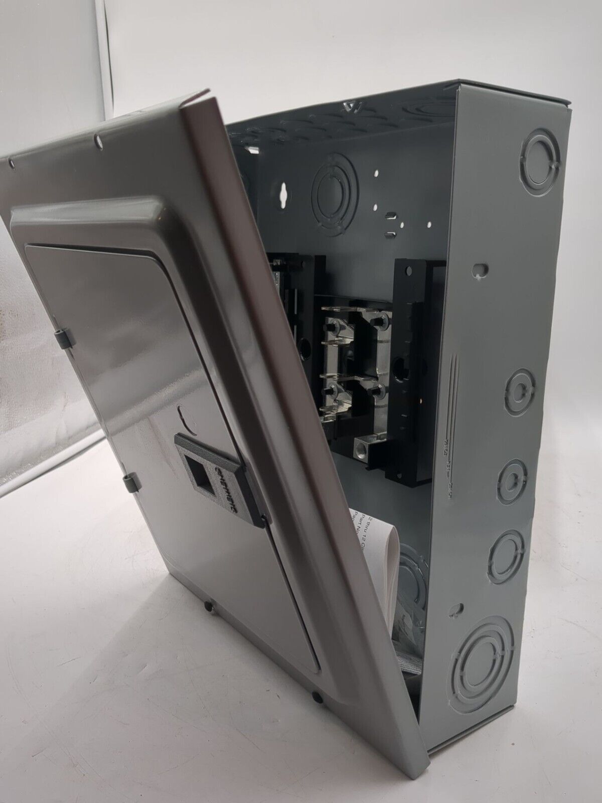 Siemens E0816ML1125S Load Center 125A 120/240V 1PH 3W 16Cir 8 Space Main Lug MLO New