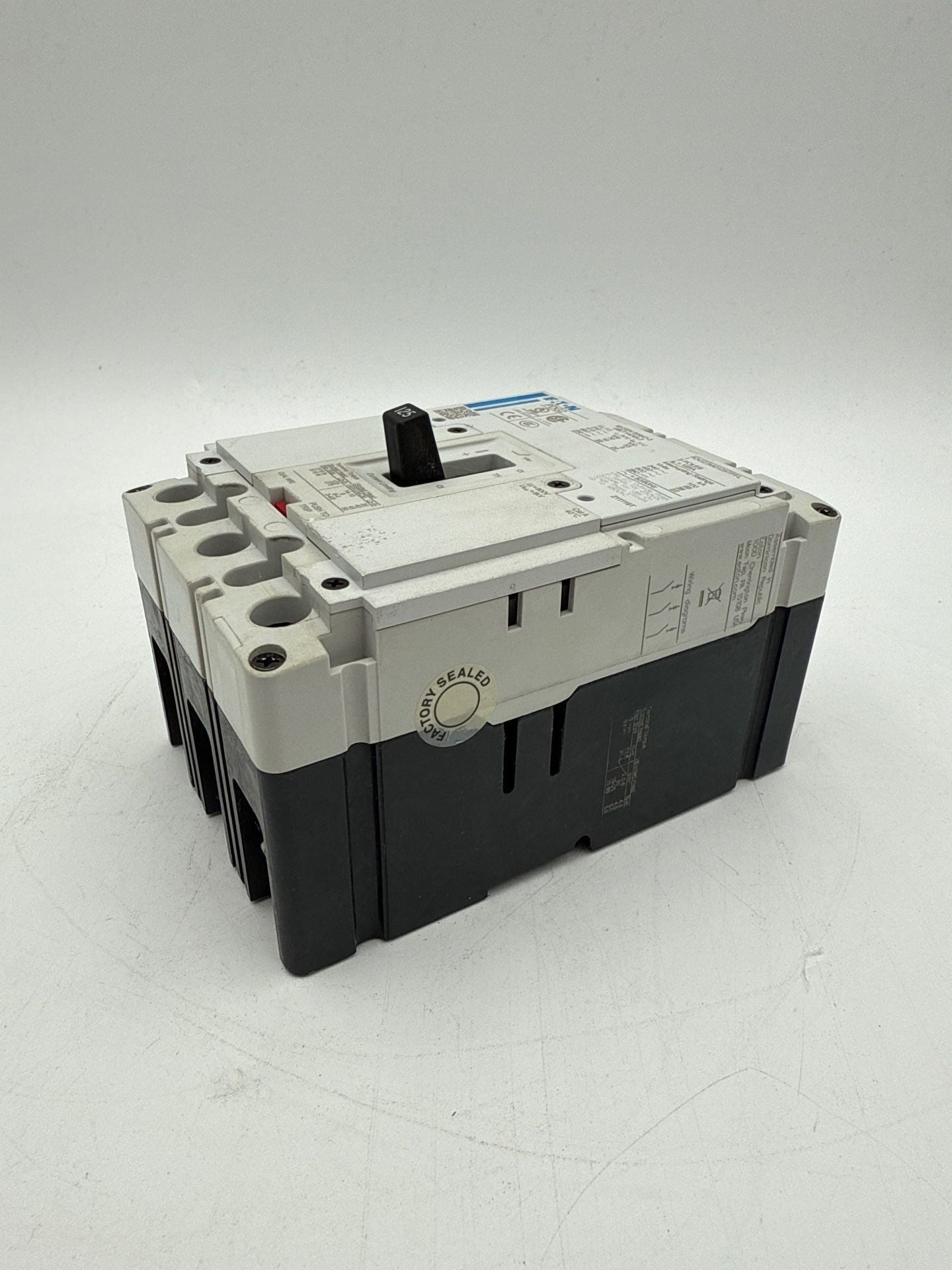 Eaton PDG23M0125TFFL Circuit Breaker 125A 3P 600V PDG2 125 Amp 3 Pole New