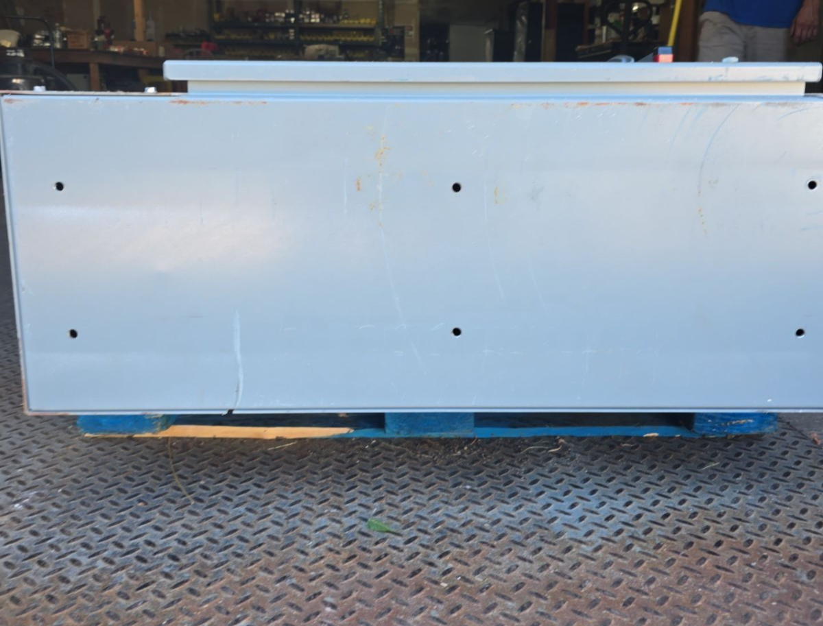 Square D H327N Safety Disconnect Switch 800A 3P 240V 3PH NEMA 1 Fusible 800 Amp Used