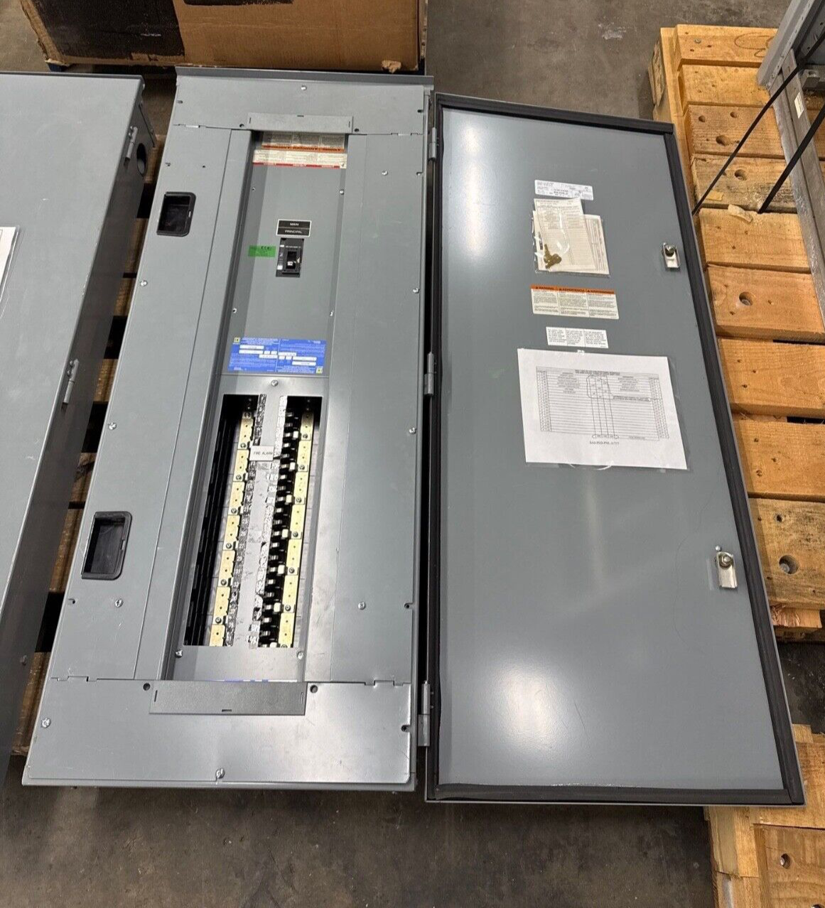 Square D NQOD442L225CU Panelboard 225A 240V 3PH 4W 42 Cir MCB 3R Outdoor Encl P636 Used