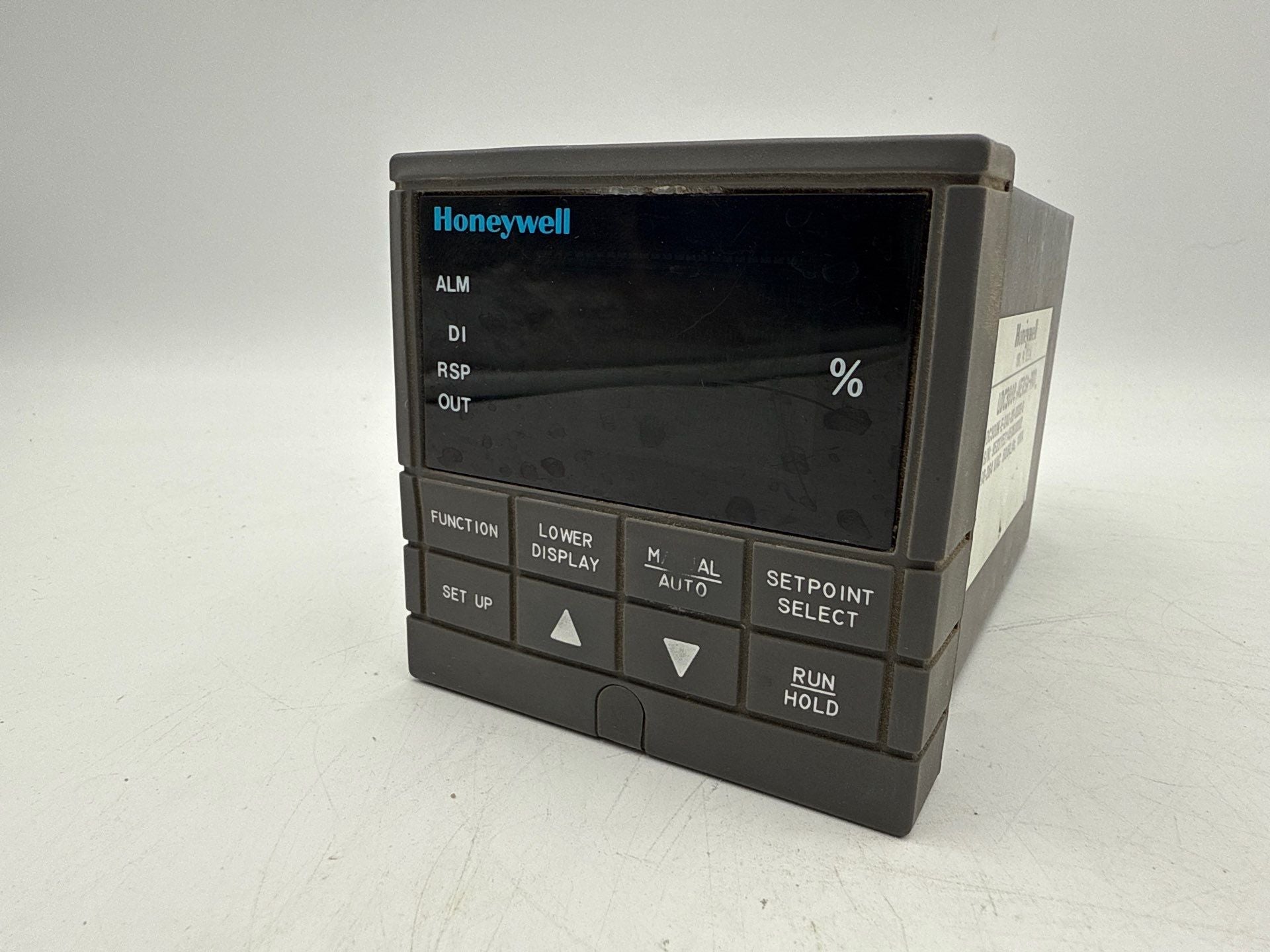 Honeywell DC300K-E-0A0-20-0000-0 UDC3000 Versa Pro Temperature Controller Used