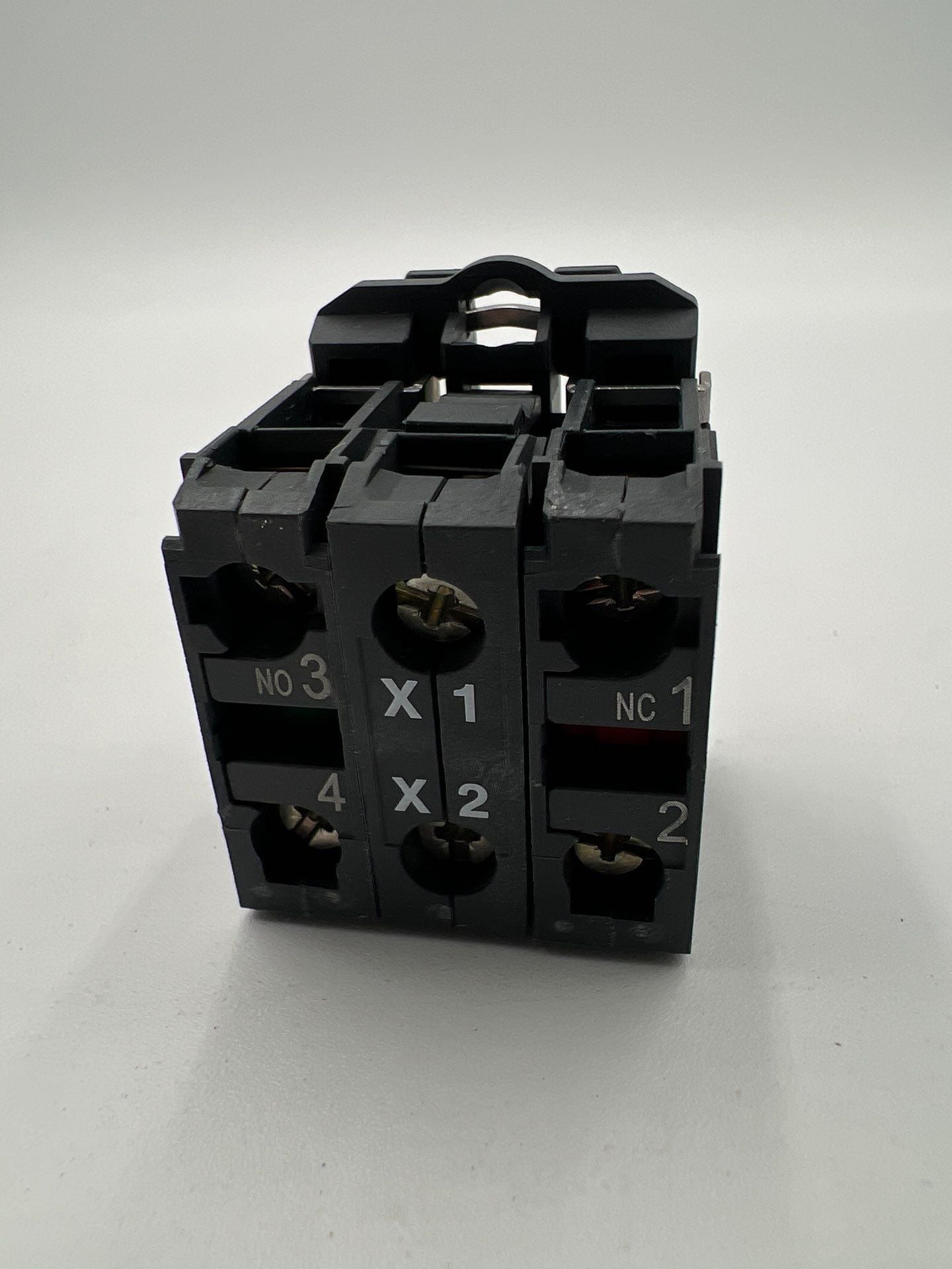 Square D ZB5AW065 New