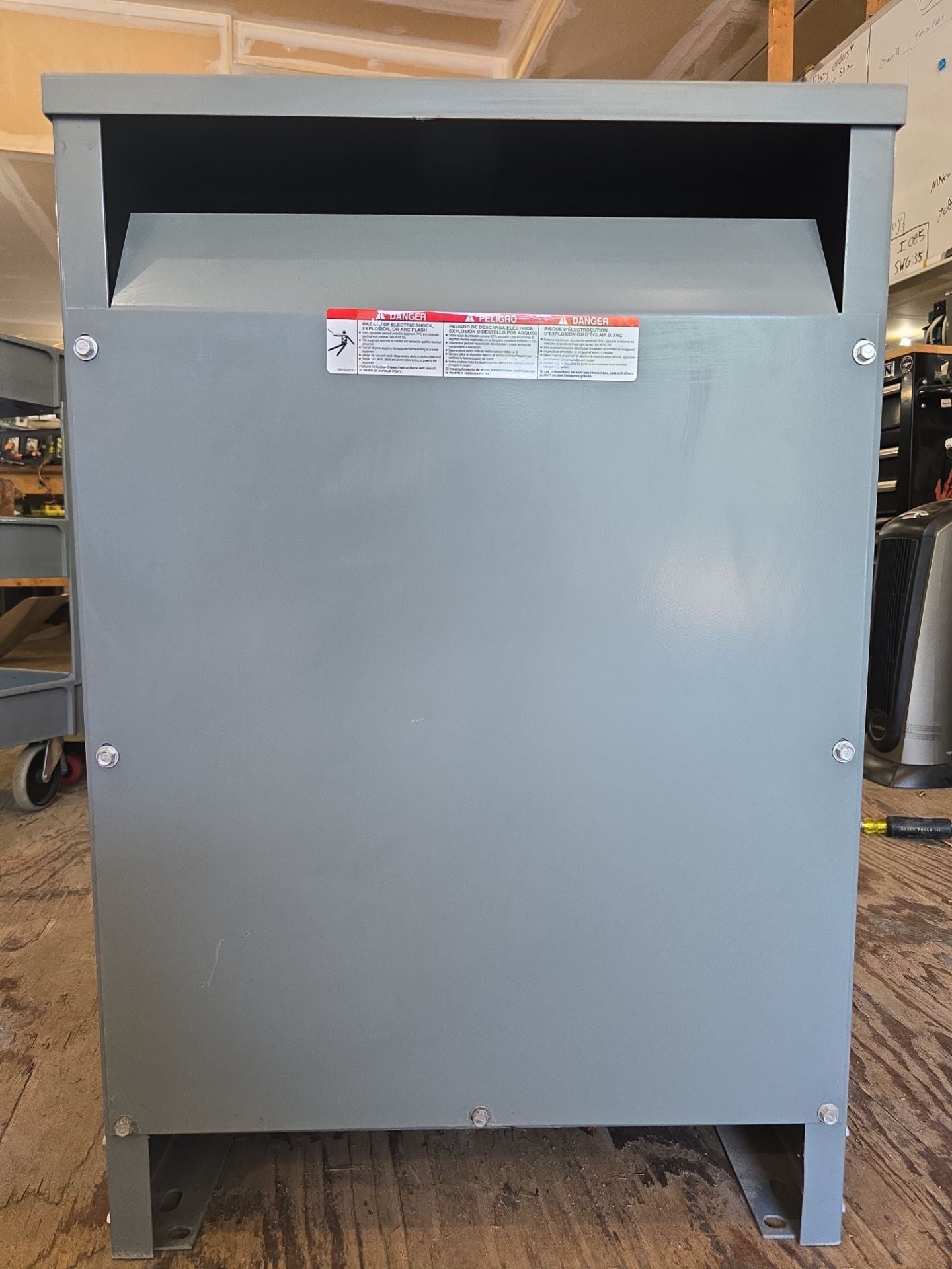 45kVA Square D 45T3H Sorgel Transformer 3PH Pri 480V Sec 208/120V Indoor T266 Used