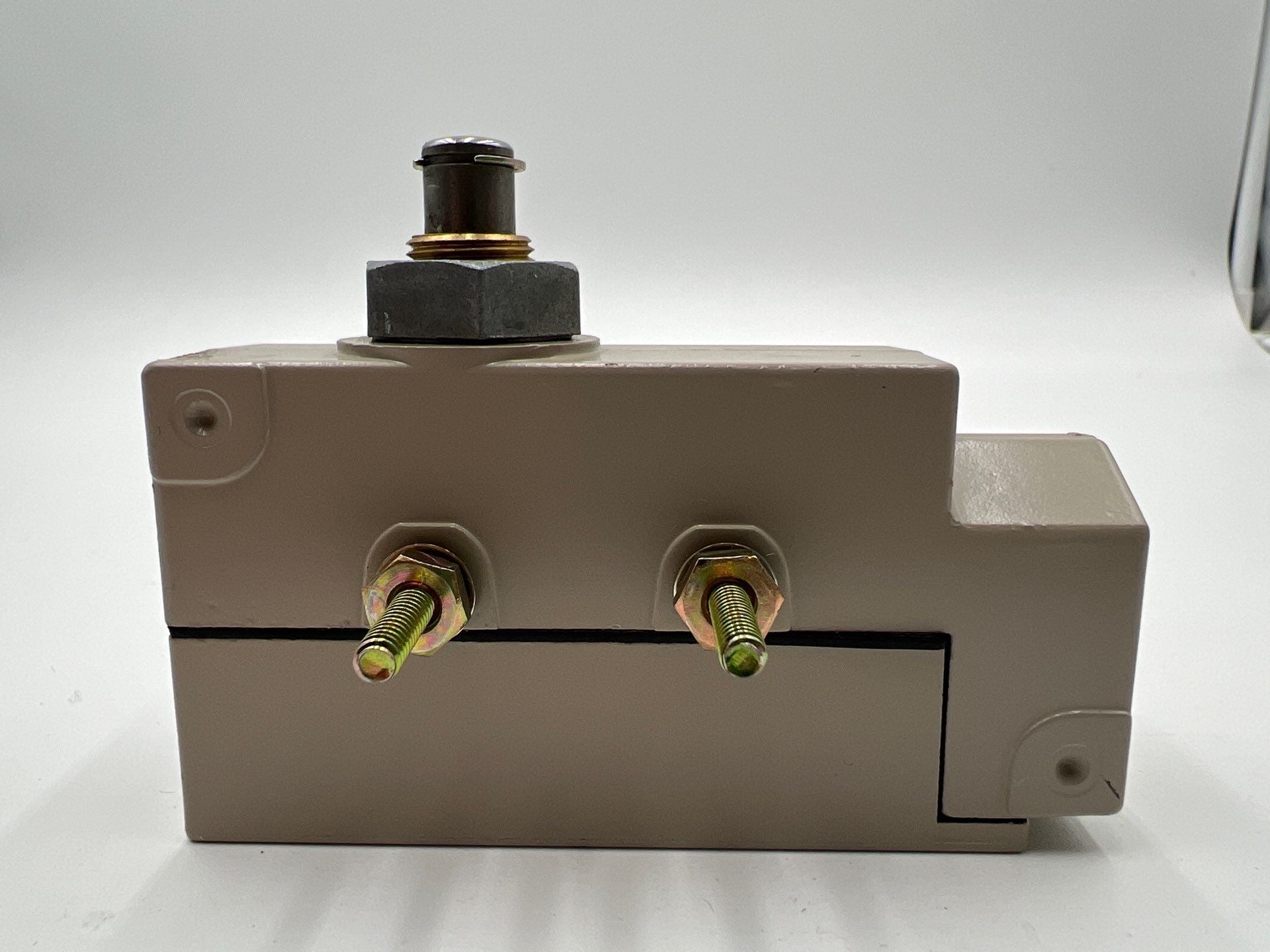 Omron ZE-QCL-2S Used