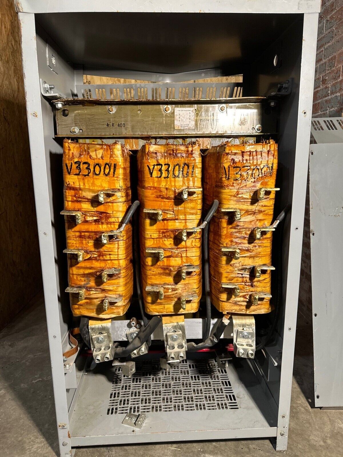 Cutler-Hammer V48M28T33K Used