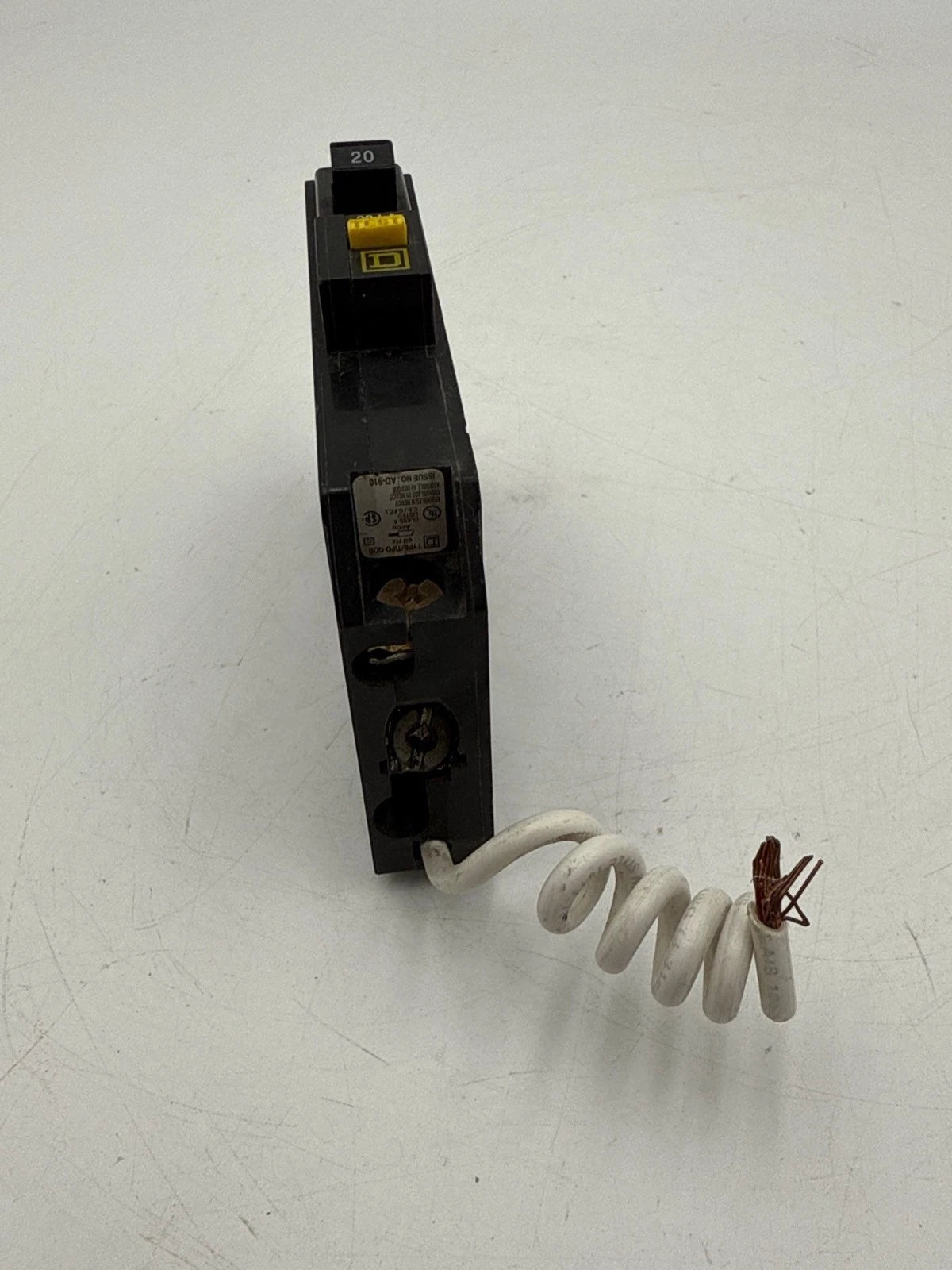 Square D QOB120VHGFI Circuit Breaker 20A 1P 120V QOB 20 Amp 22kA Ground Fault Used