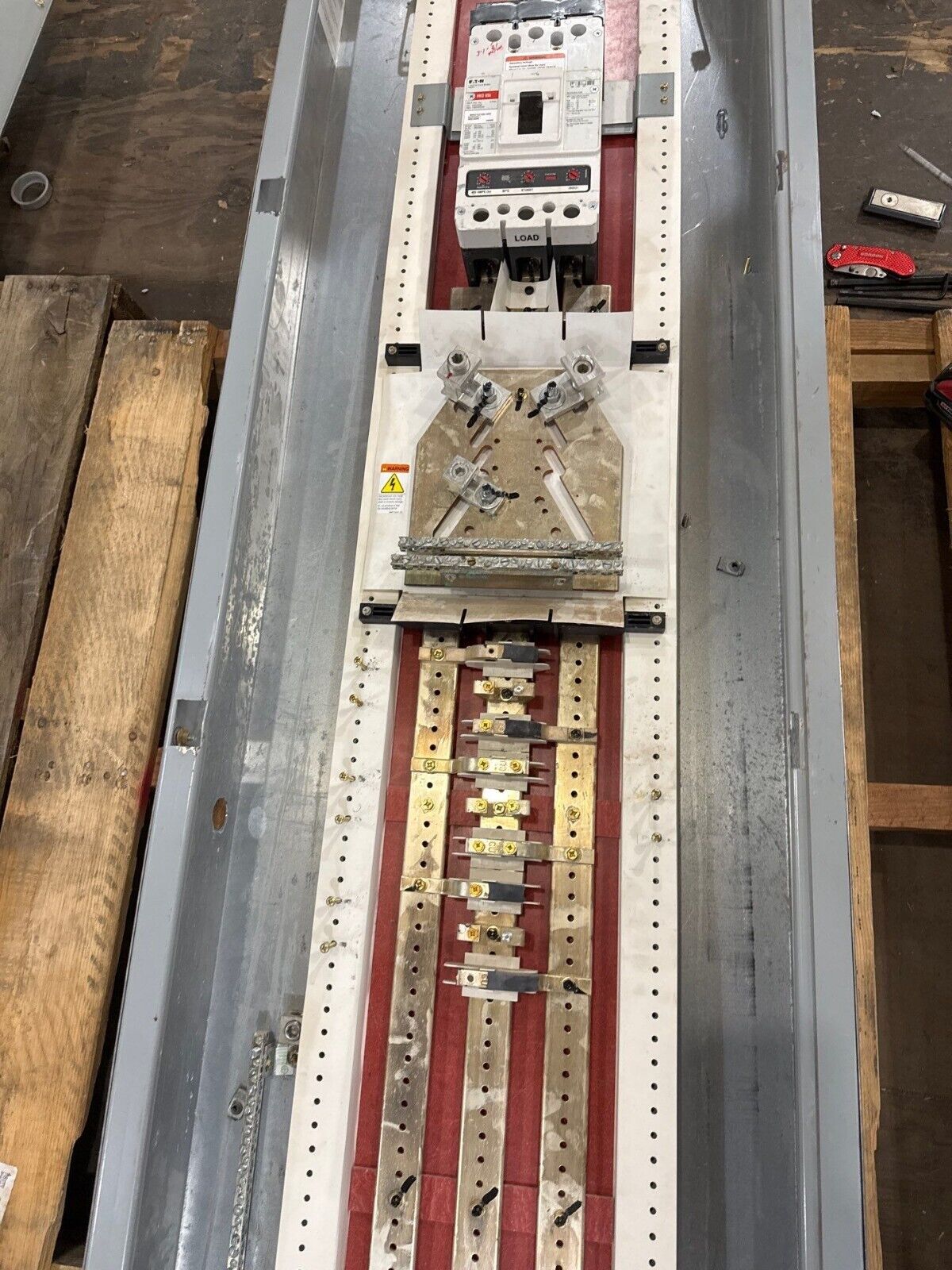 Eaton PRL3A Panelboard 400A 480/277V 3PH 4W 18 Cir Indoor Encl MCB HKD3400F P632 Used