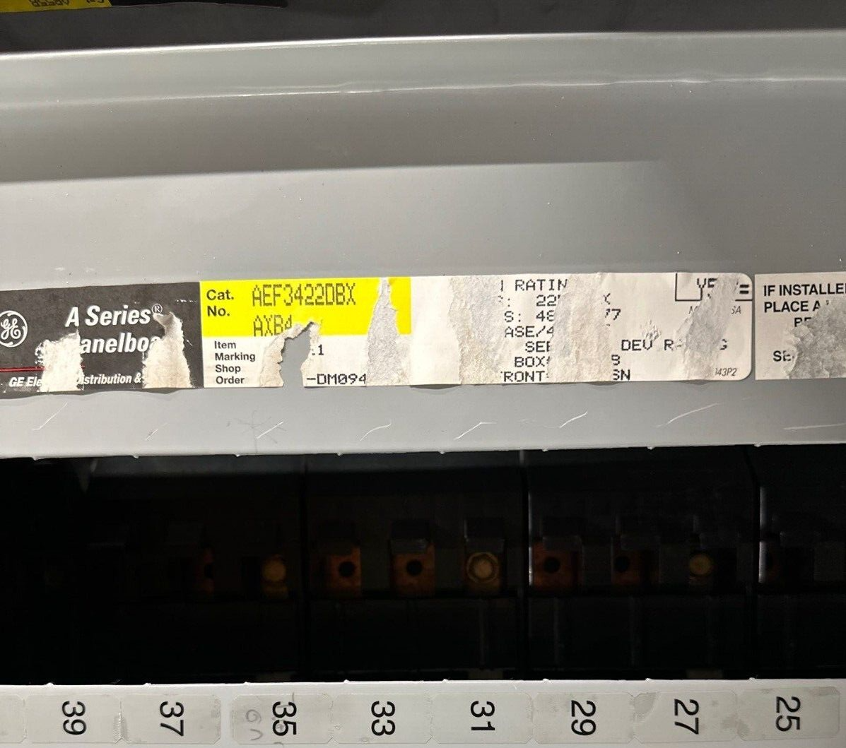 GE AEF3422DBX Panelboard 225A 480Y/277V 3PH 4W Indoor Encl 42 Circuit MCB AB55B P043 Used