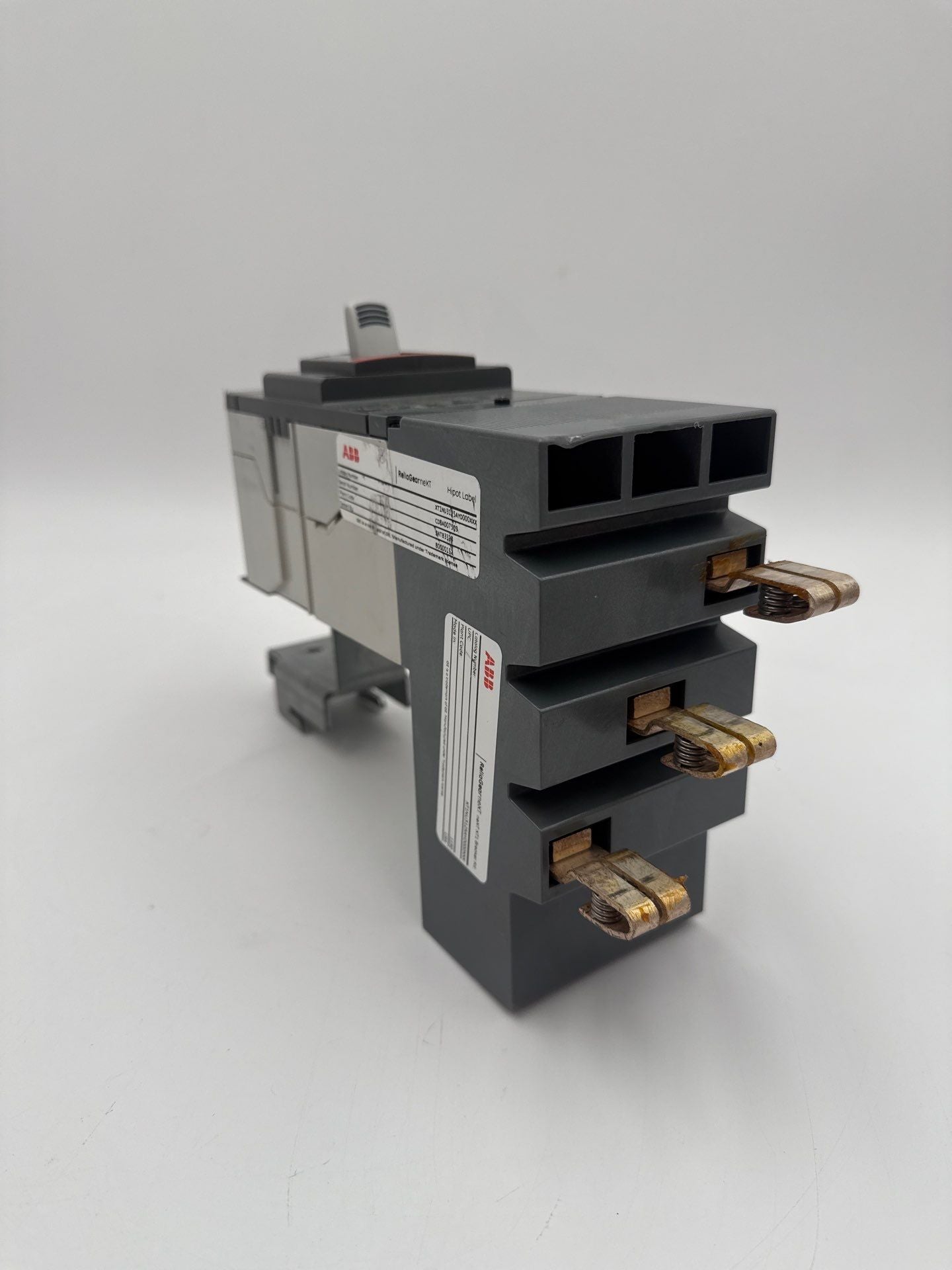 ABB XT1NU3125AYD000XXX ReliaGear Circuit Breaker 125A 3P 600V XT1N 125 125 Amp Used