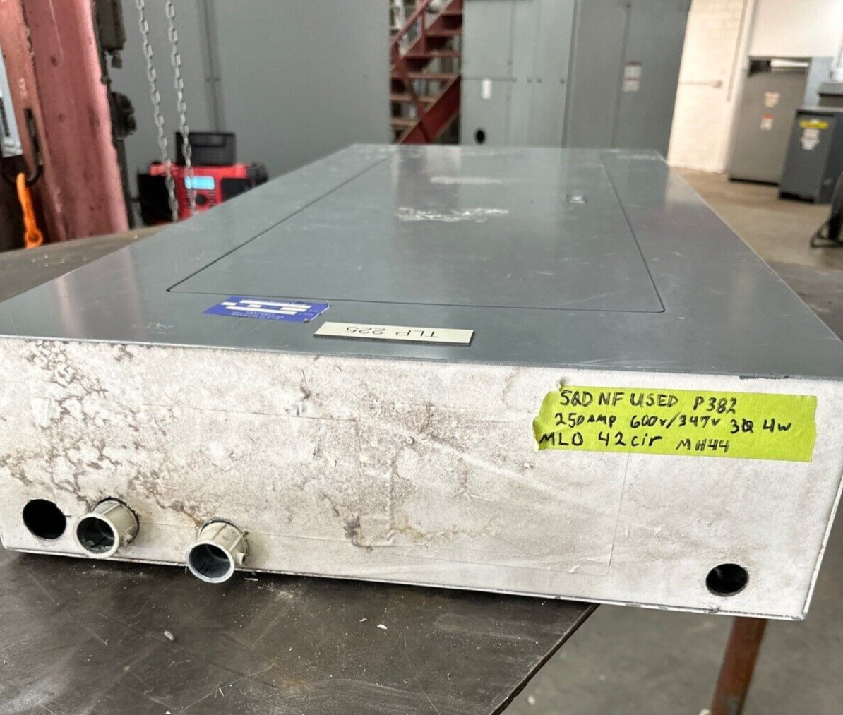Square D NF Panelboard 250A 600V 3PH 4W MLO 42 Cir Main Lug Panel Indoor NEMA 1 P382 Used