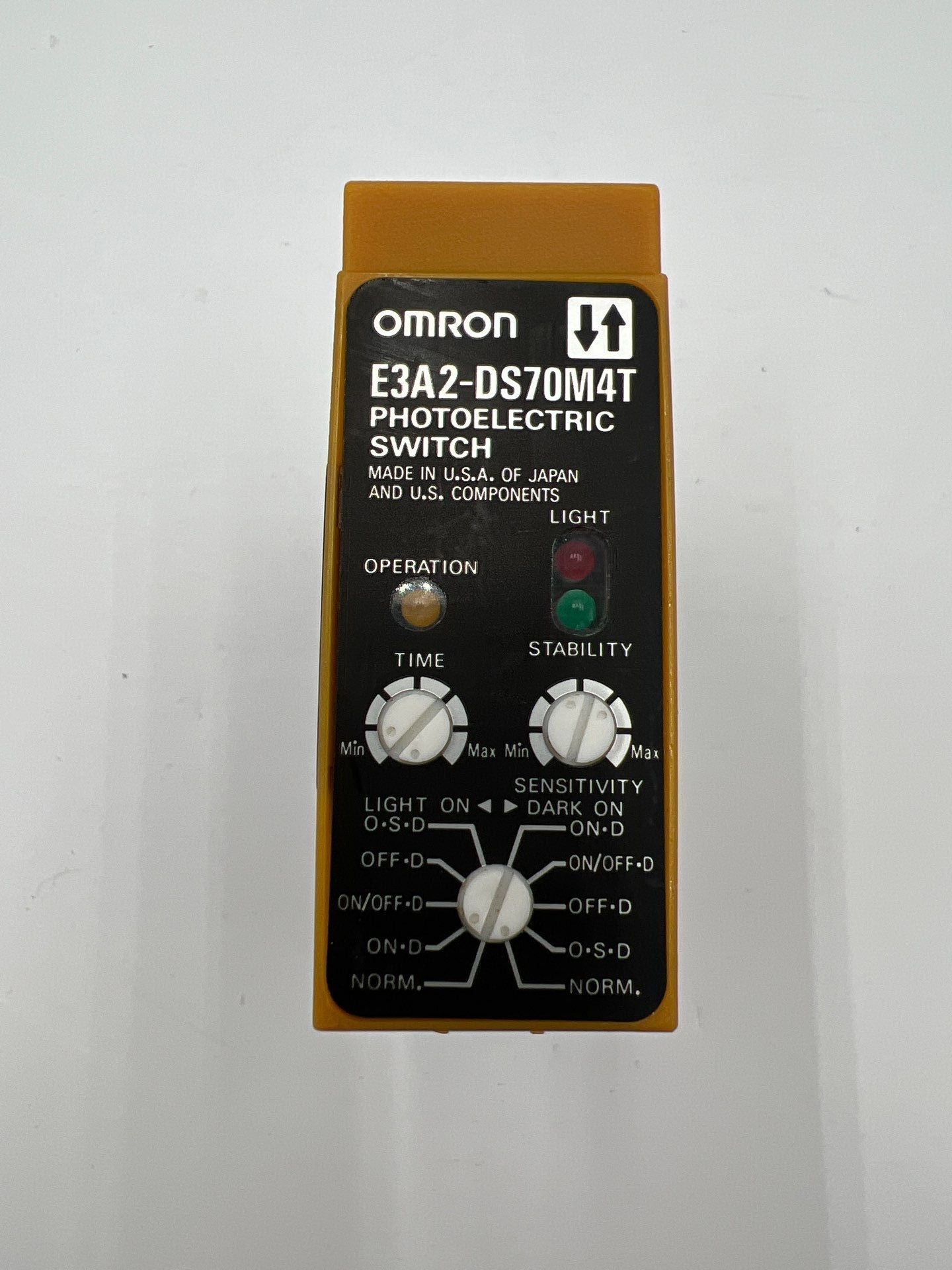 Omron E3A2-DS70M4T Used