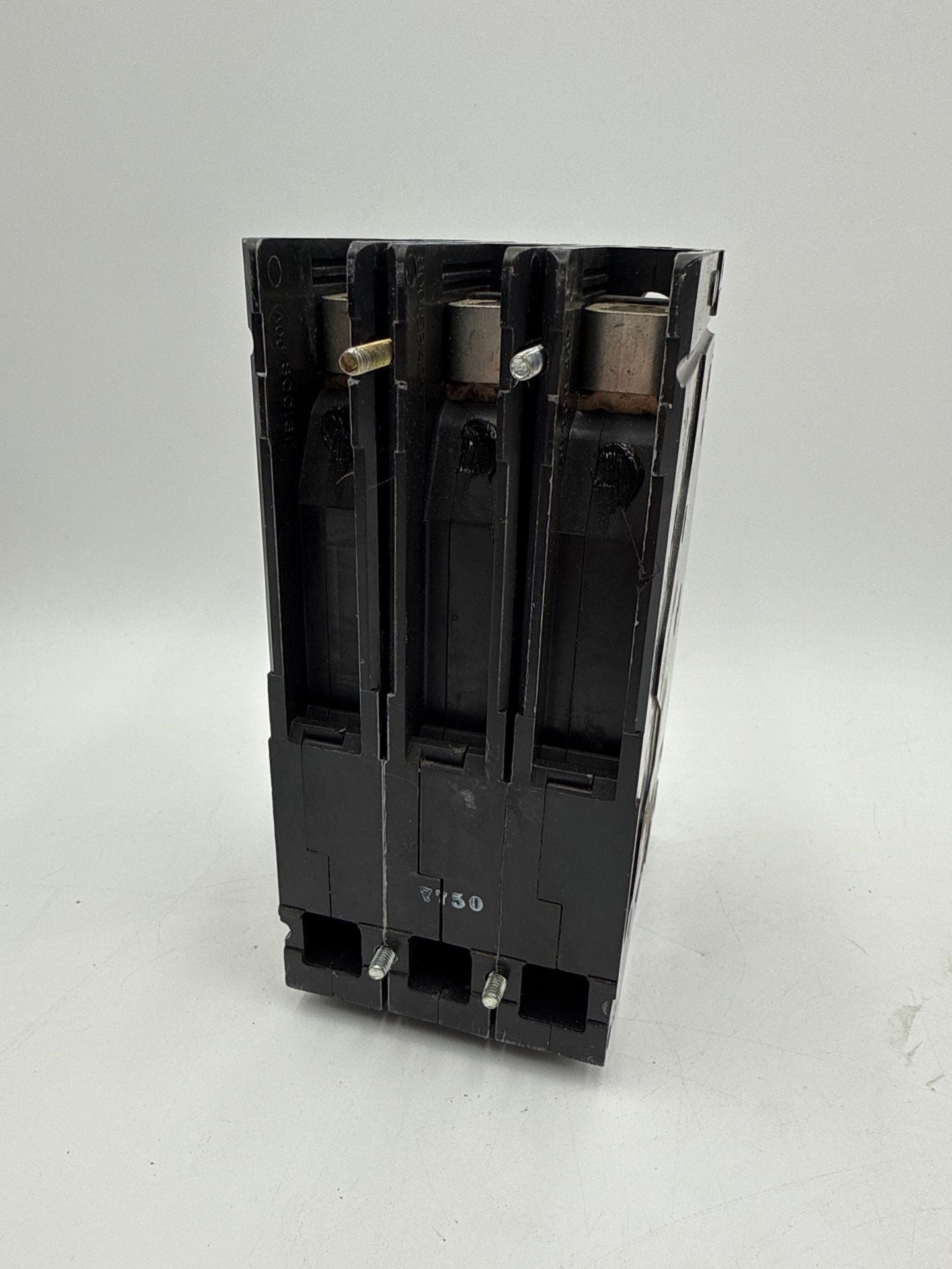 Siemens HHED63B030 Bolt On Circuit Breaker 30A 3P 600V 30 Amp 3 Pole HHED6 Used