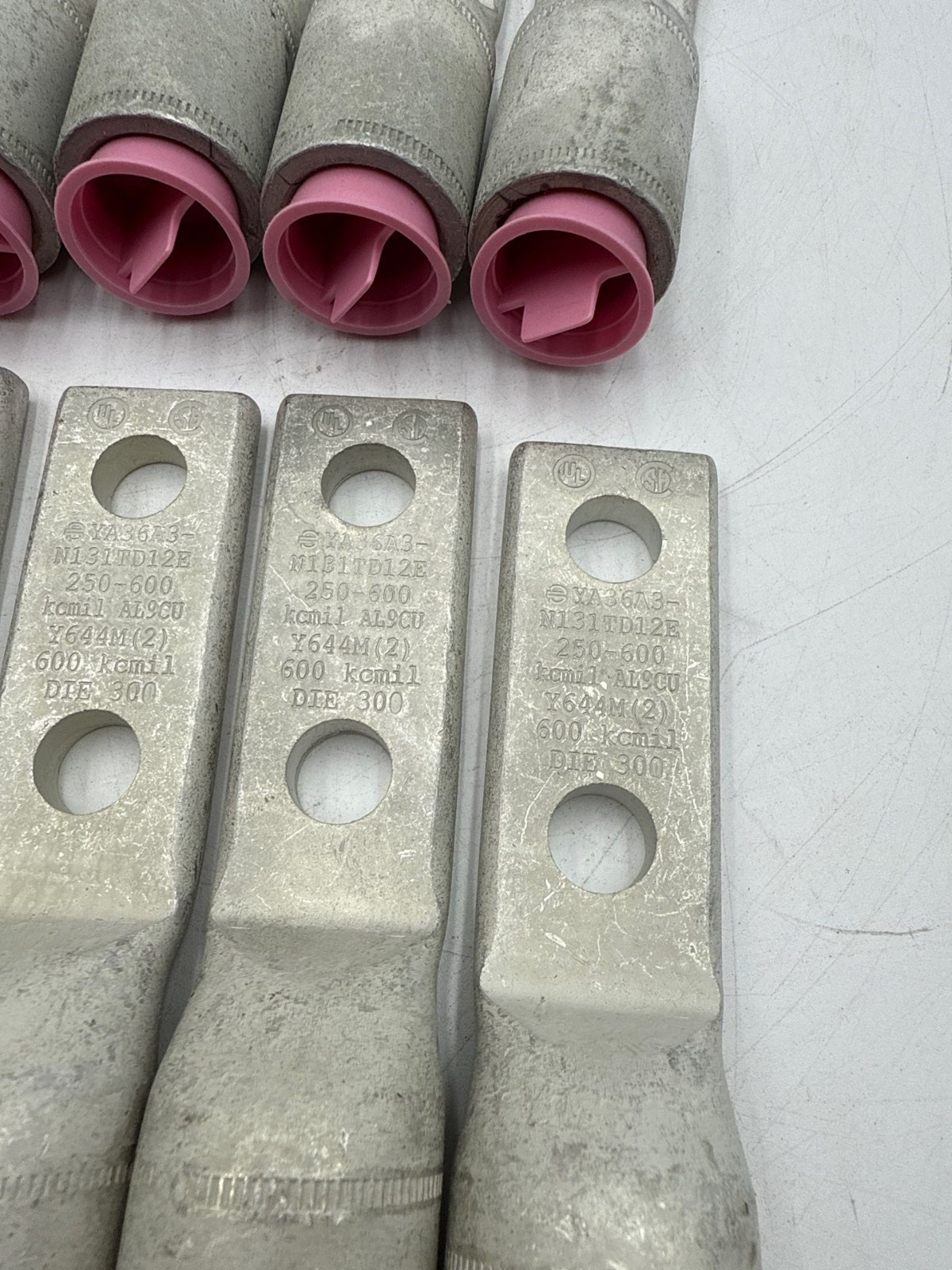 10PC Burndy YA36A3N131TD12E 2 Holes Aluminum Compression Lug Terminal Lot of 10 New