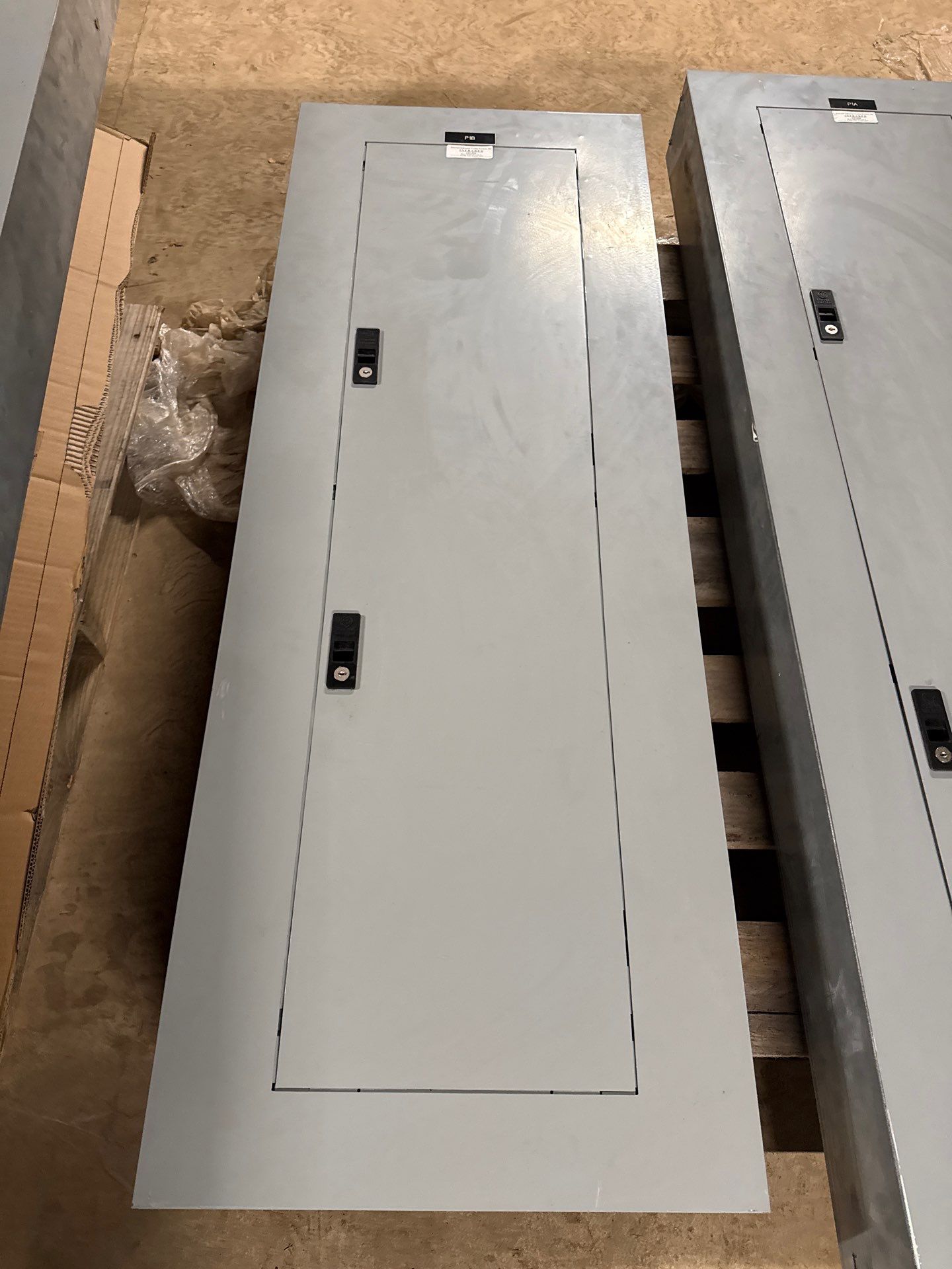 GE AQF3424MBX Panelboard 400A 208/120V 3PH 4W MLO Panel 400 Amp 42 Circuit P781 Used