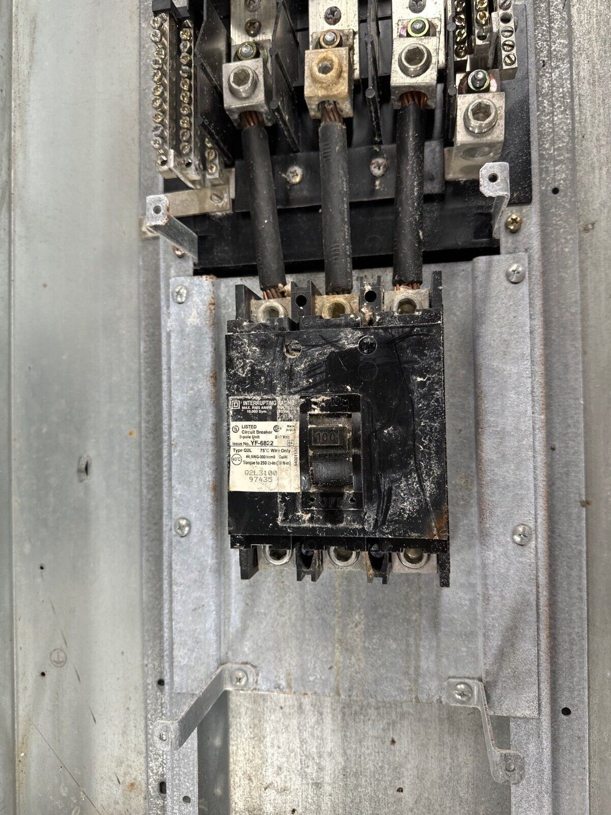 Square D NQOD Panelboard 225A 208/120V 3PH 4W Indoor Encl Q2L3100 MCB 42 Circuit P380 Used